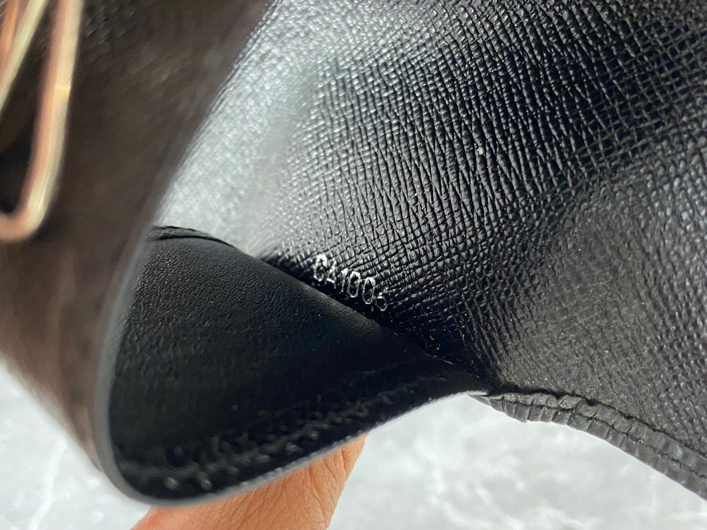 Louis Vuitton 4 Key Holder Black Epi Leather