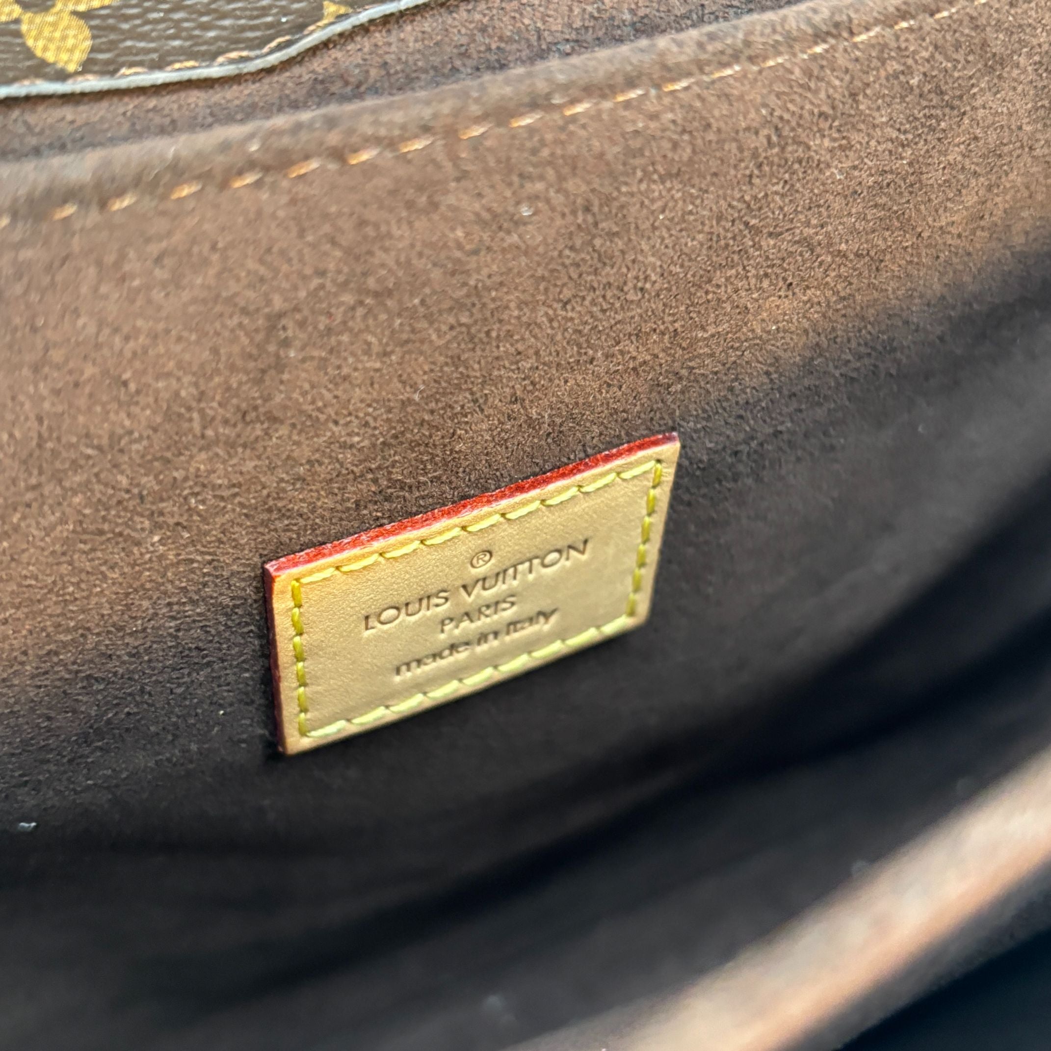 Louis Vuitton Pochette Métis Monogram Canvas