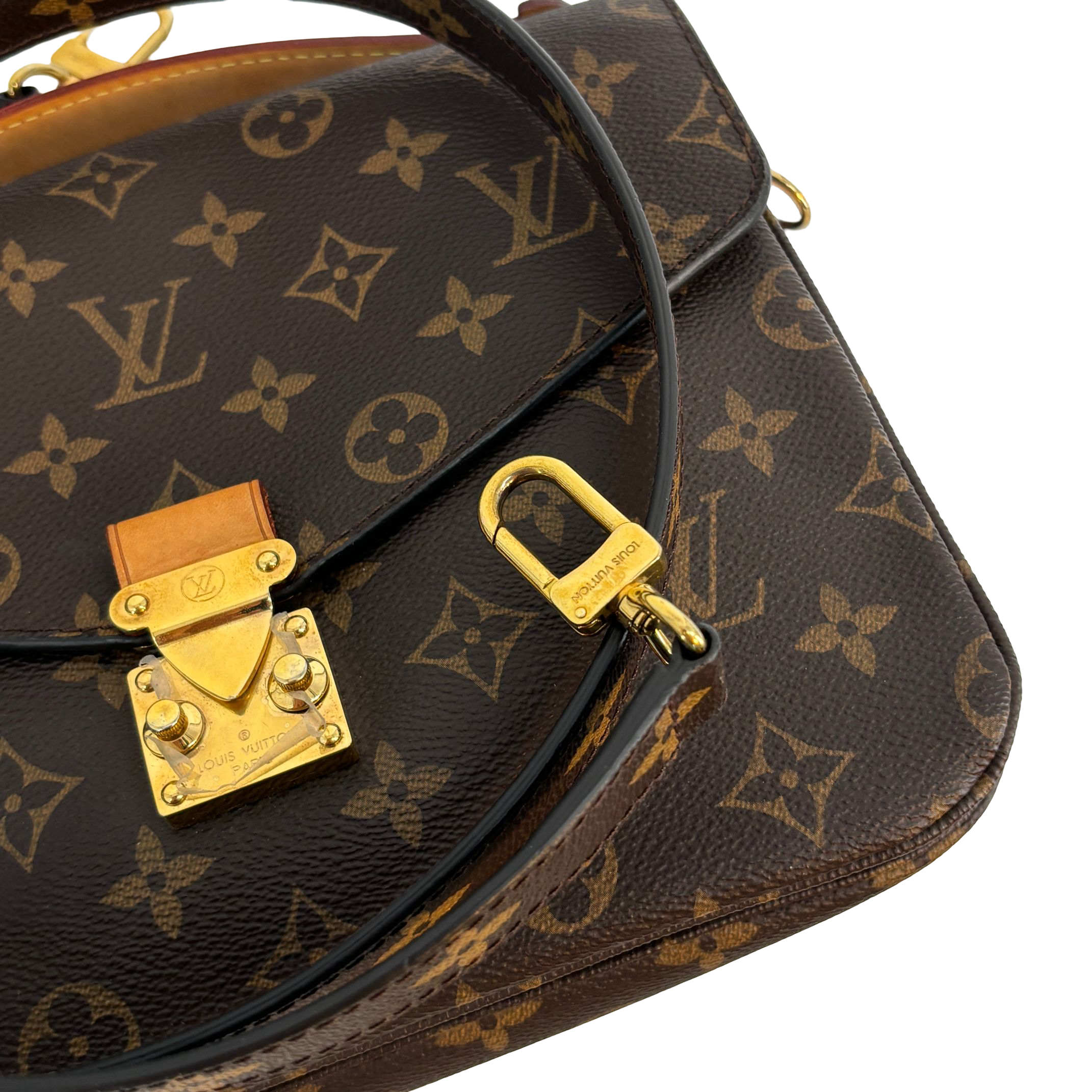 Louis Vuitton Pochette Métis Monogram Canvas