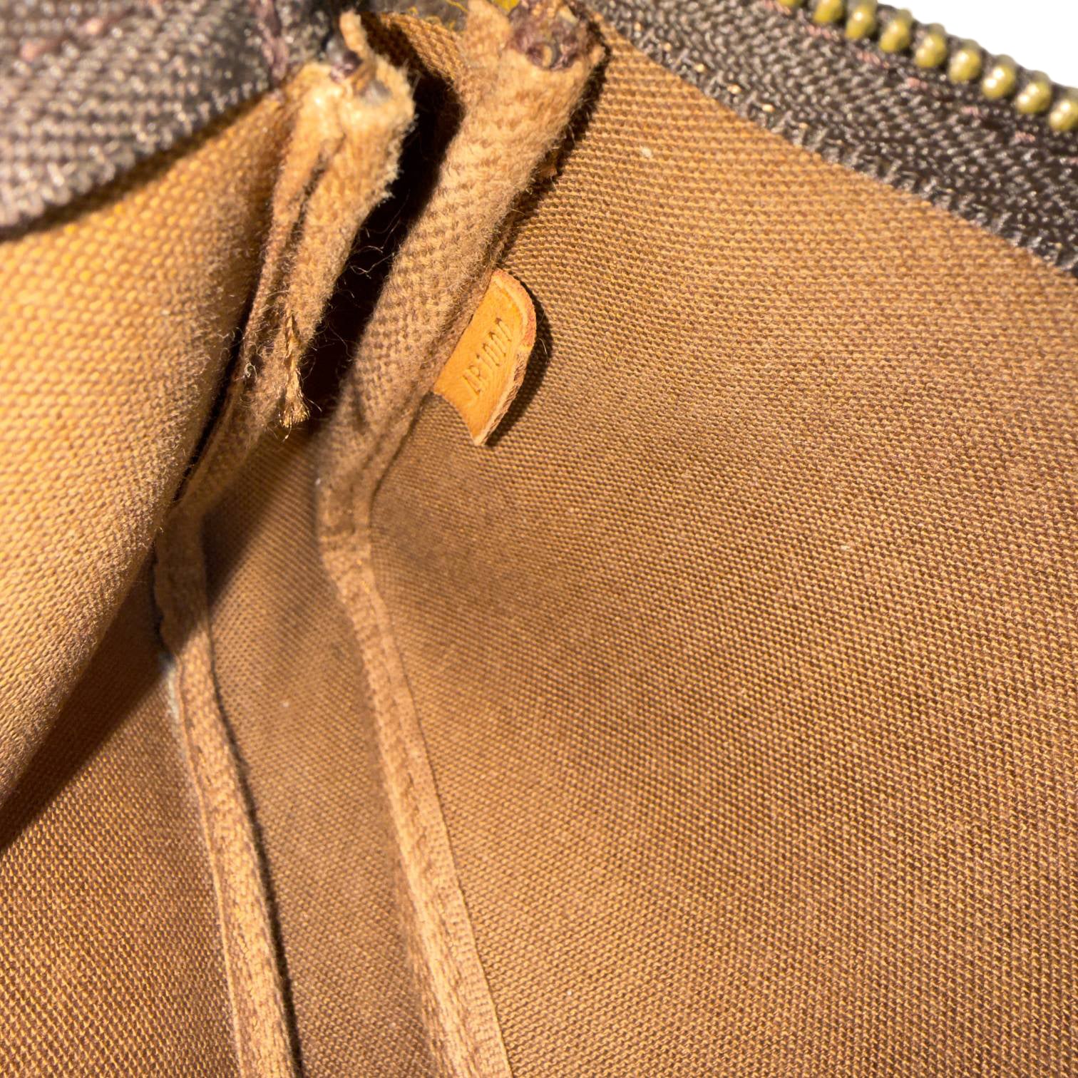 Louis Vuitton Pochette Accessoires Braun Monogram Canvas