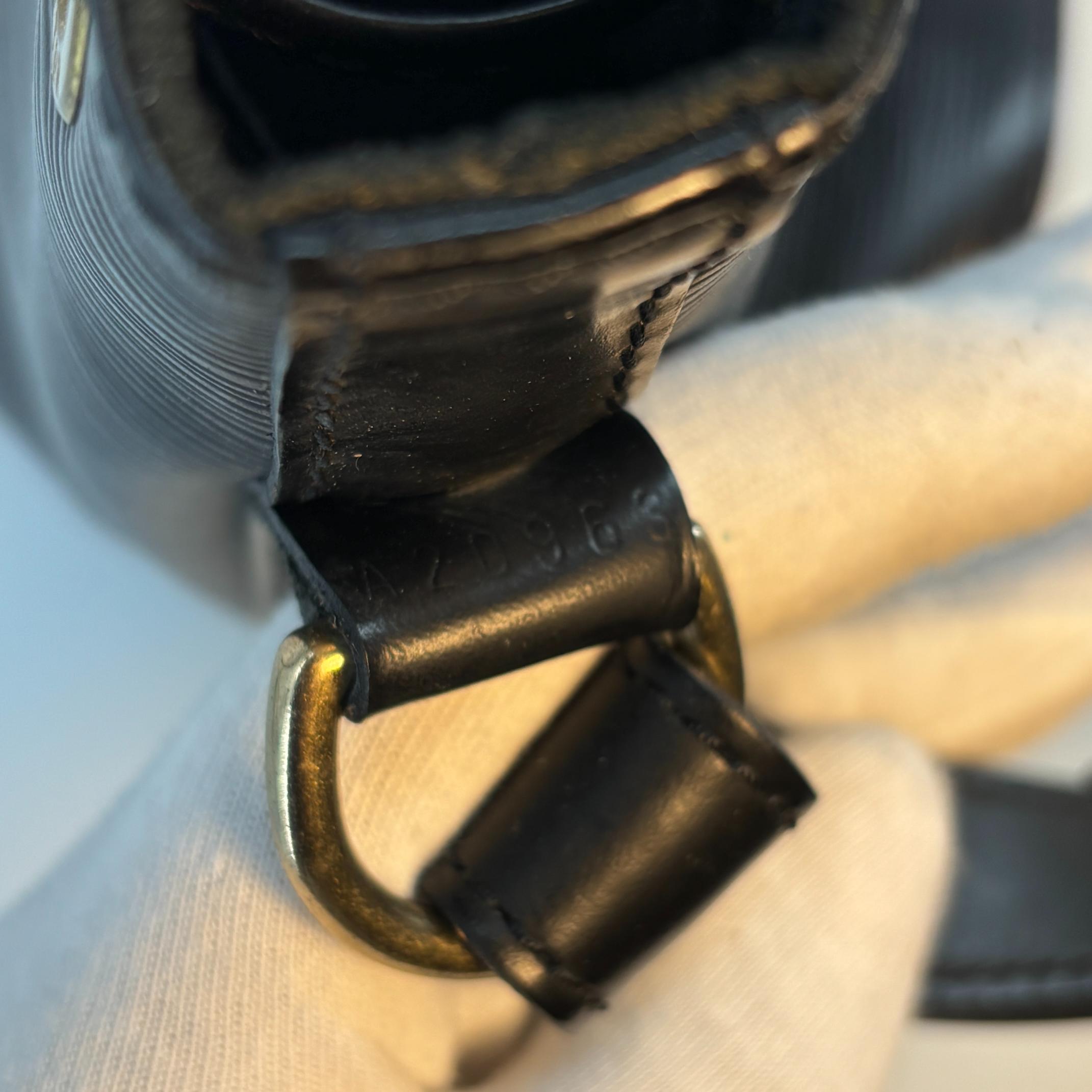 Louis Vuitton Sac Noé Petit Black Epi Leather