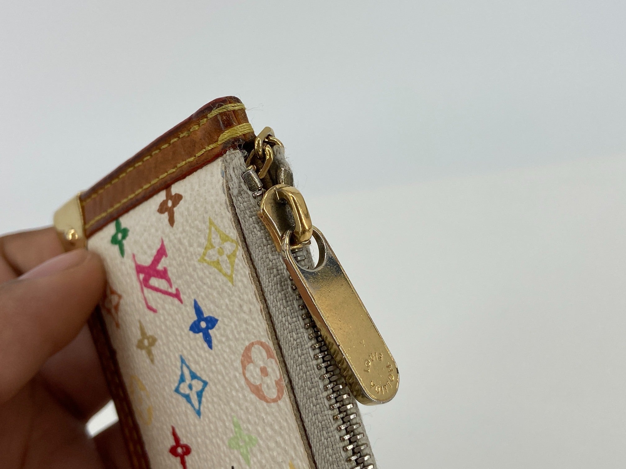 Louis Vuitton Pochette Cles Key Pouch Murakami Multicolor White incl. Box