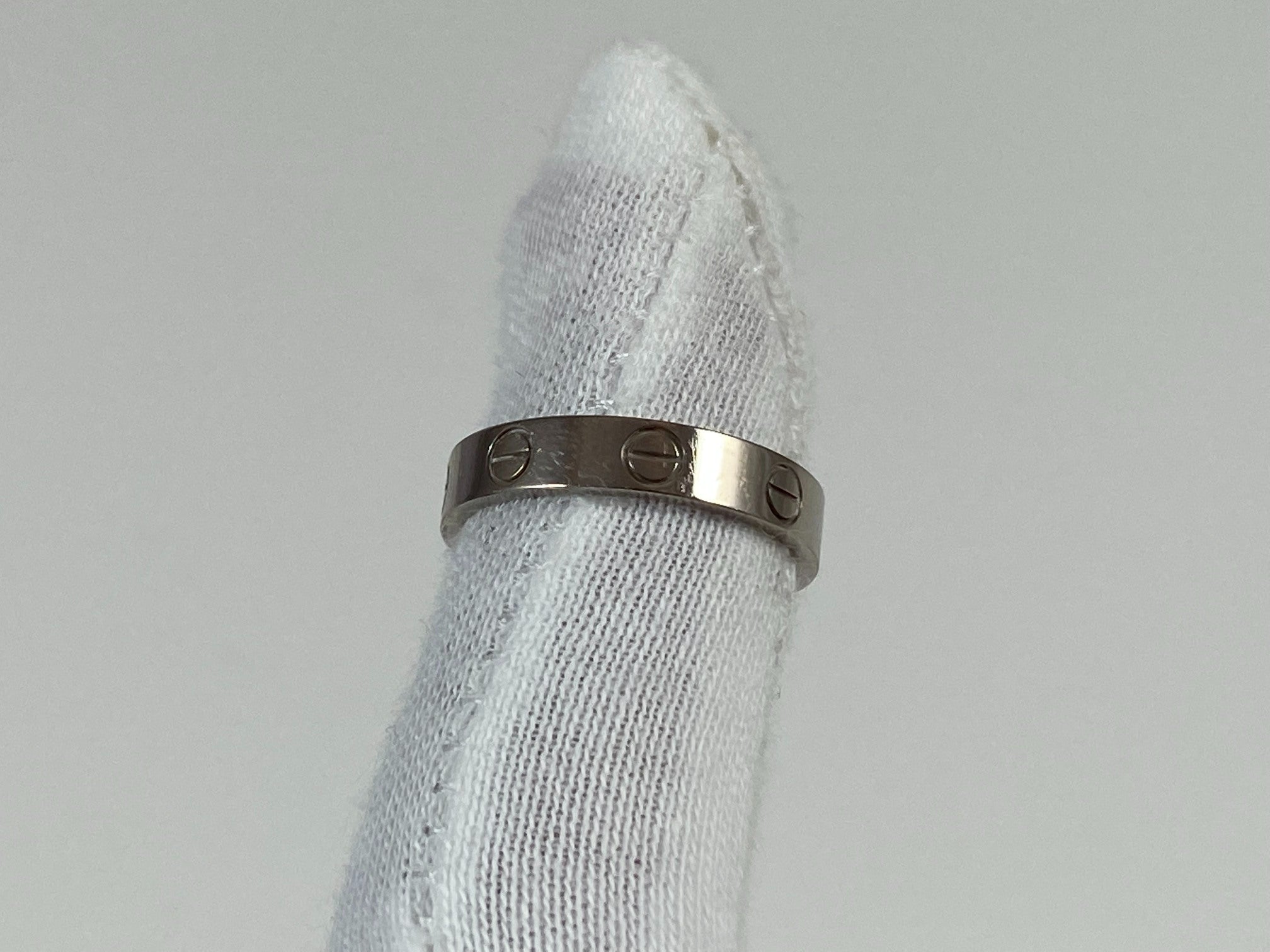 Cartier Love Ring White Gold Size 51 incl. Box