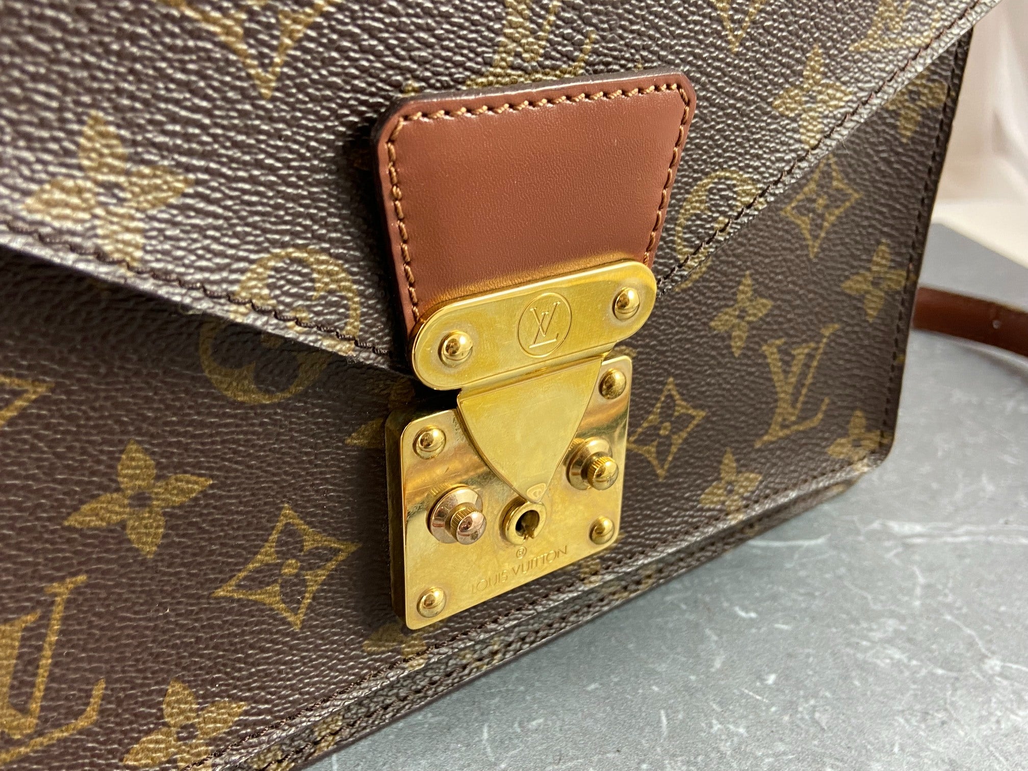 Louis Vuitton Monceau 26 Monogram Canvas incl. Box