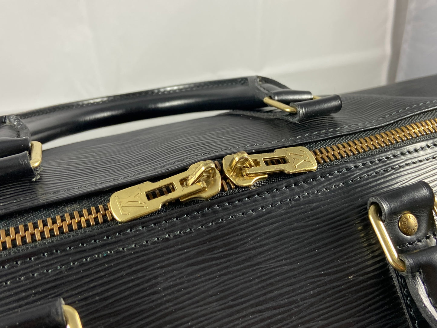 Louis Vuitton Keepall 55 Black Epi Leather