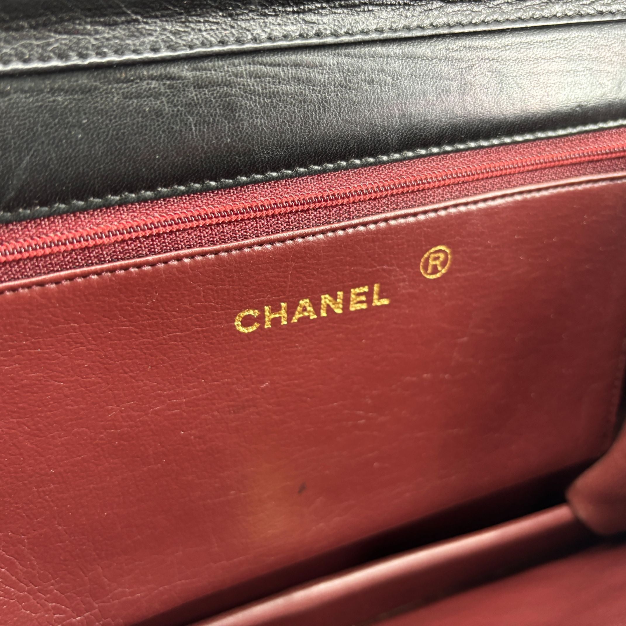 Chanel Single Flap Bag Push-Lock Black Matelassé Leather