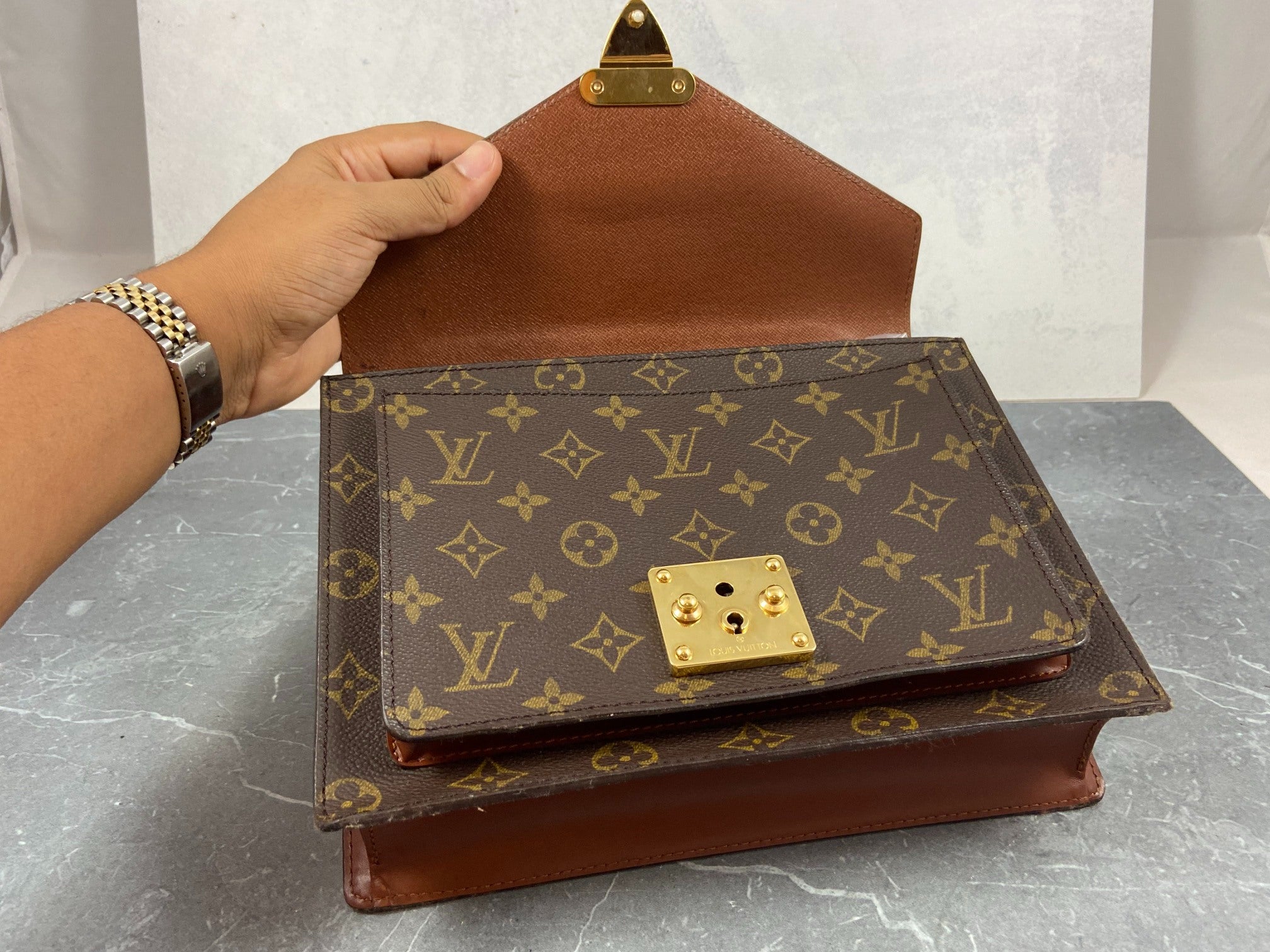 Louis Vuitton Monceau 26 Monogram Canvas