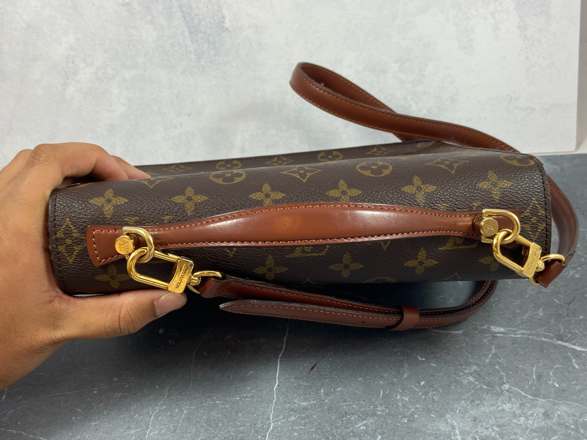 Louis Vuitton Monceau 26 Monogram Canvas