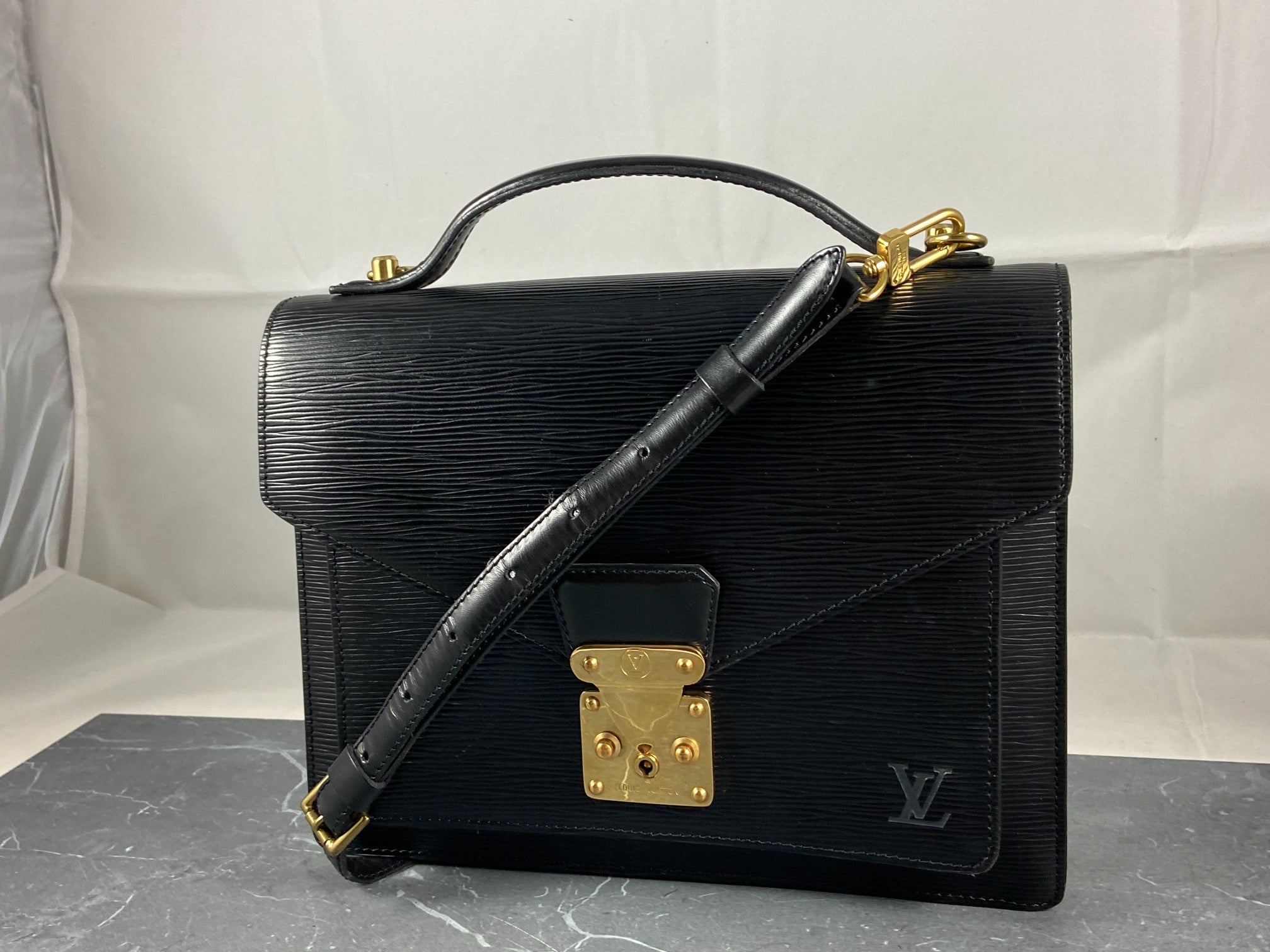 Louis Vuitton Monceau 28 Black Epi Leather