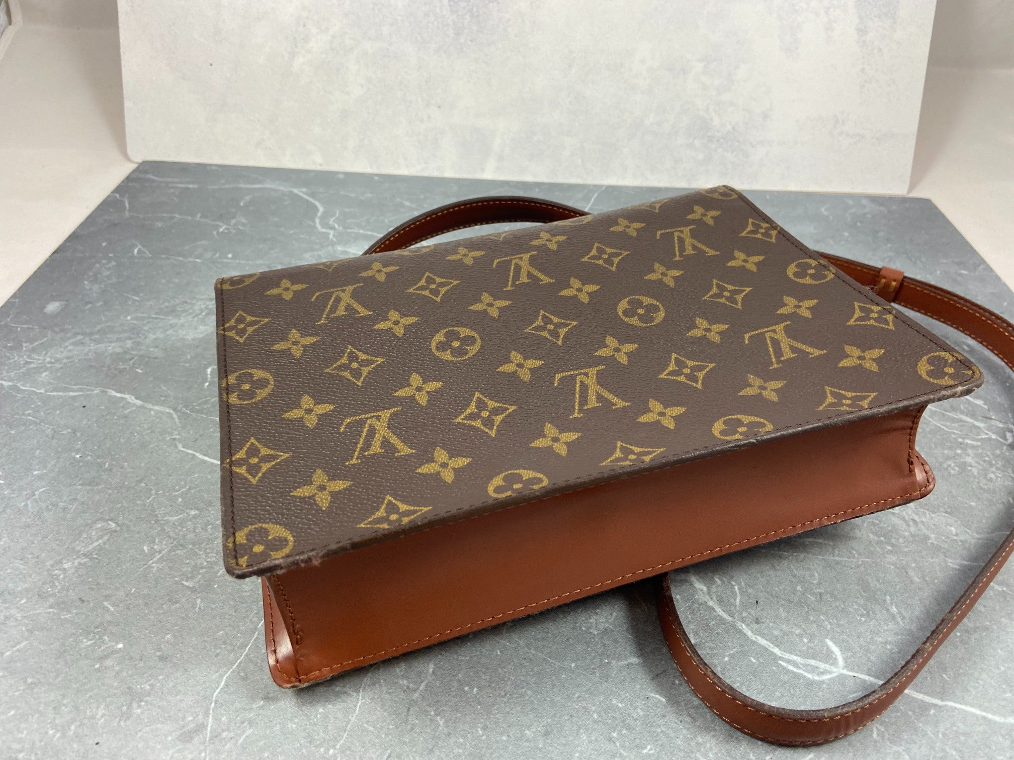 Louis Vuitton Monceau 26 Monogram Canvas