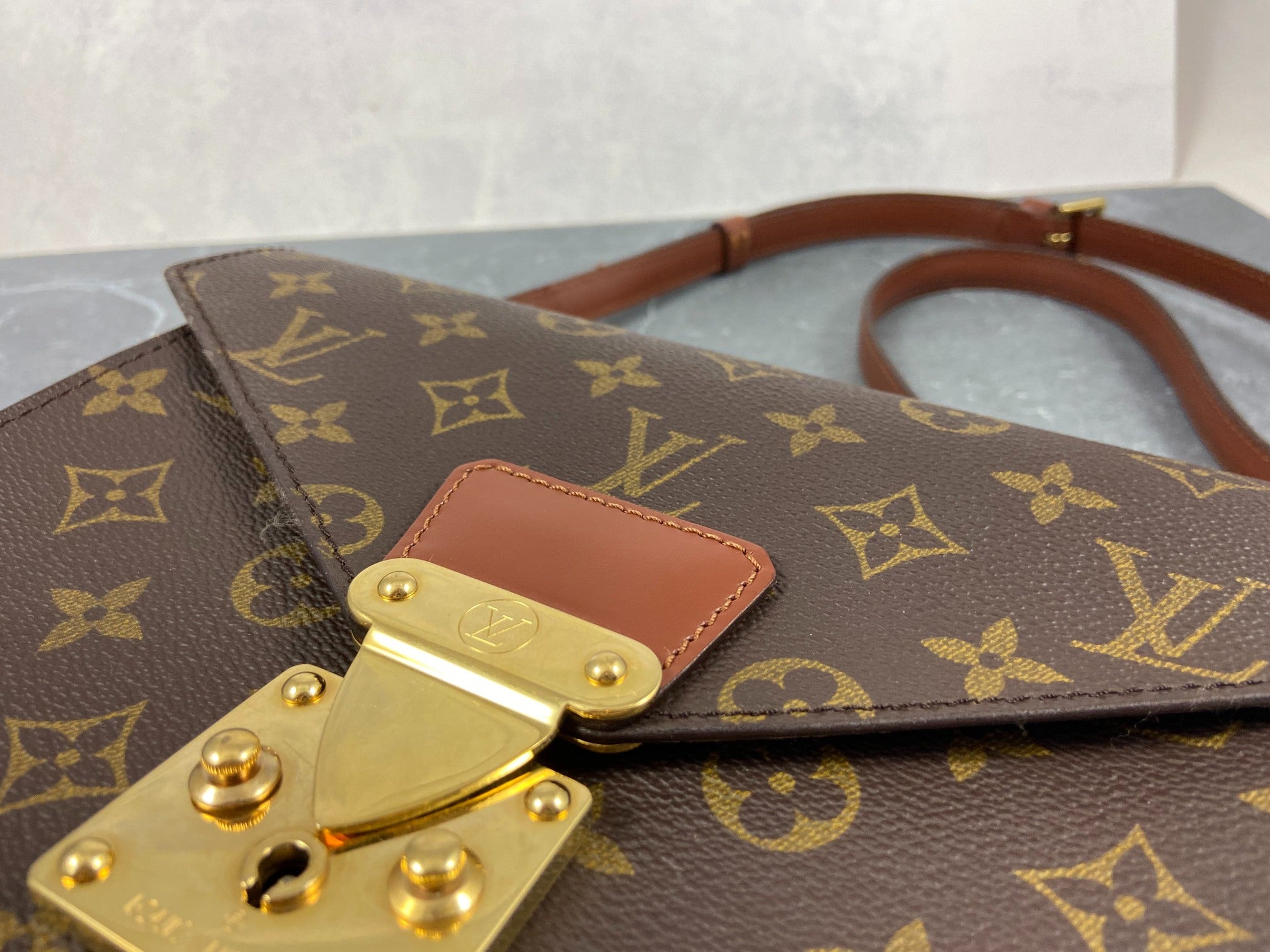 Louis Vuitton Monceau 26 Monogram Canvas