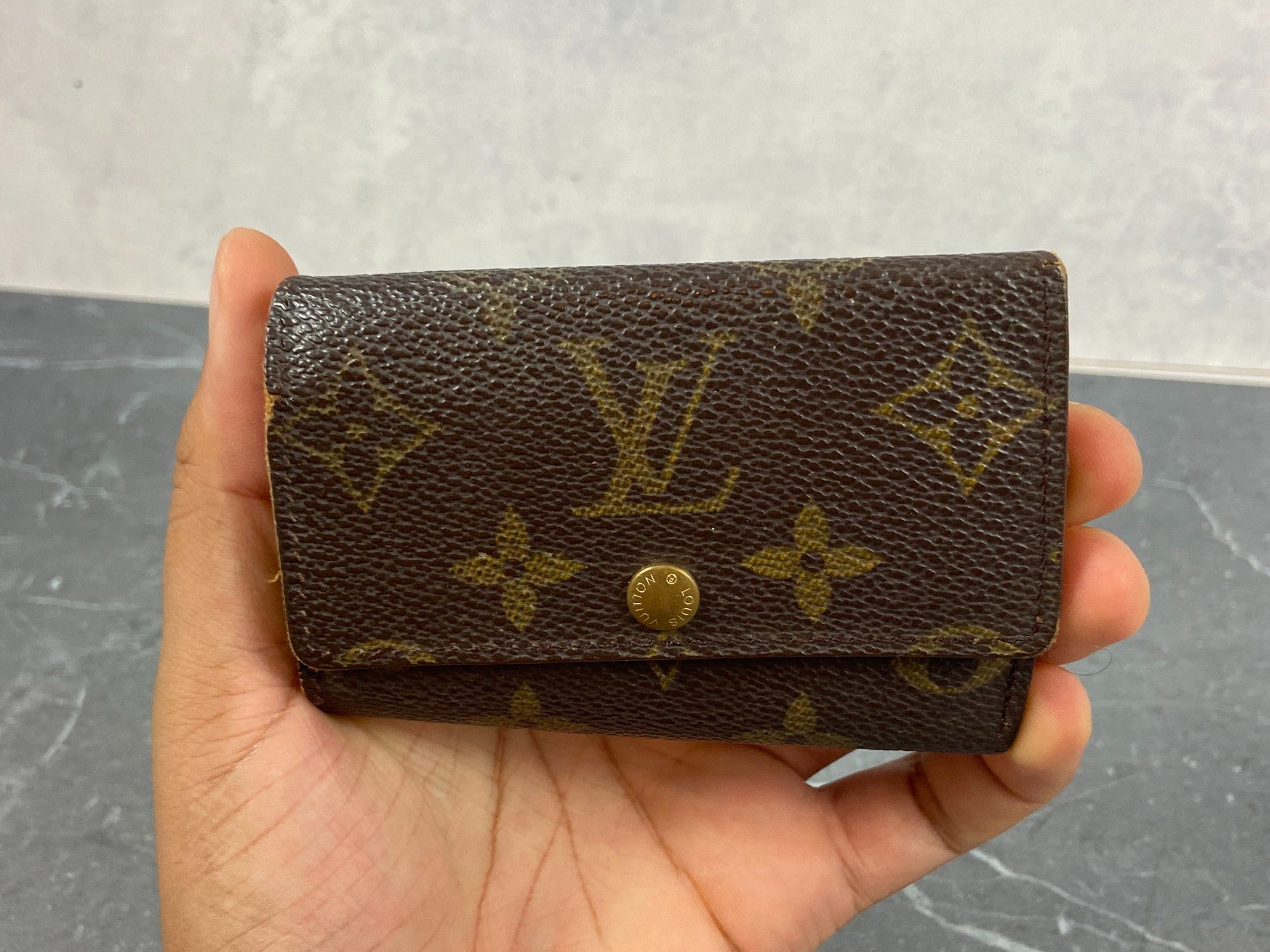 Louis Vuitton 6 Key Holder Monogram Canvas