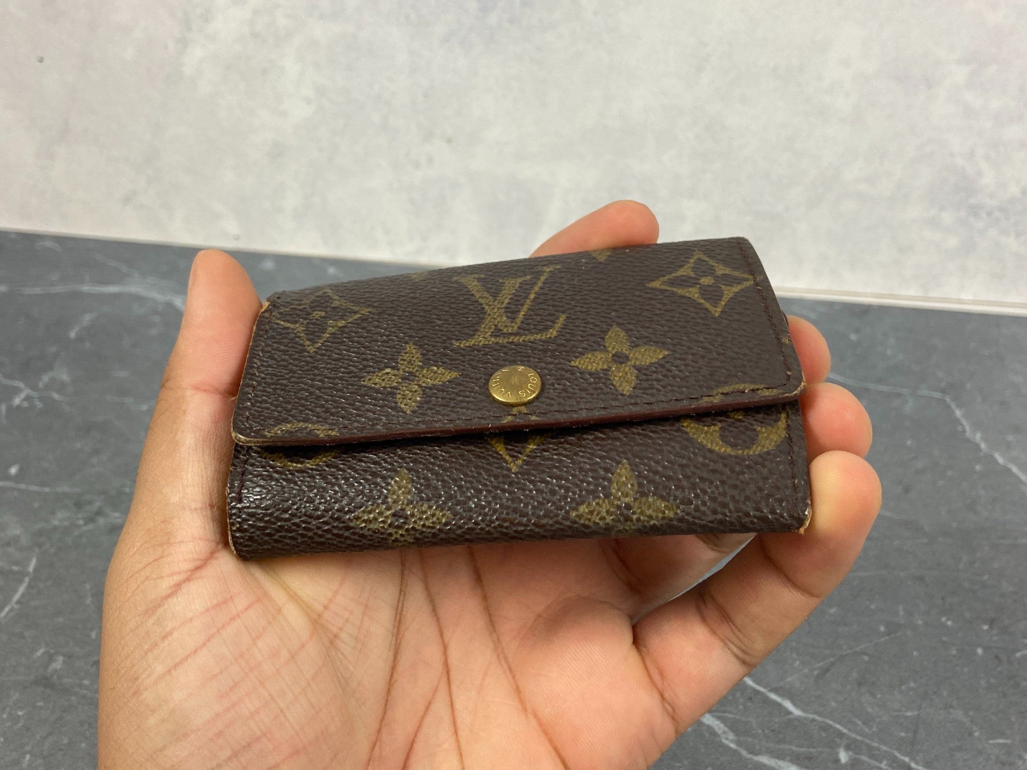 Louis Vuitton 6 Key Holder Monogram Canvas