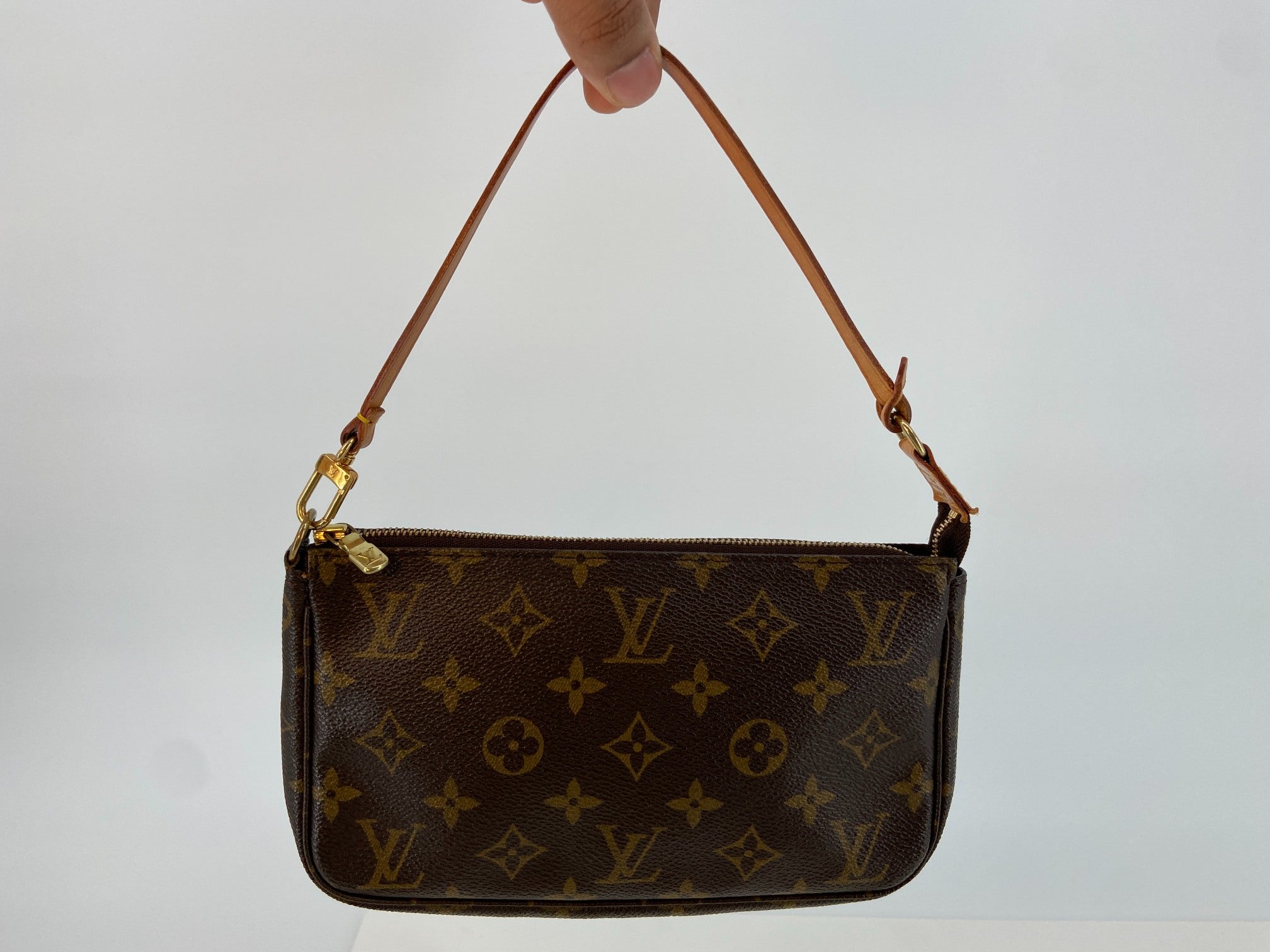 Louis Vuitton Pochette Accessoires Monogram Canvas incl. Dustbag