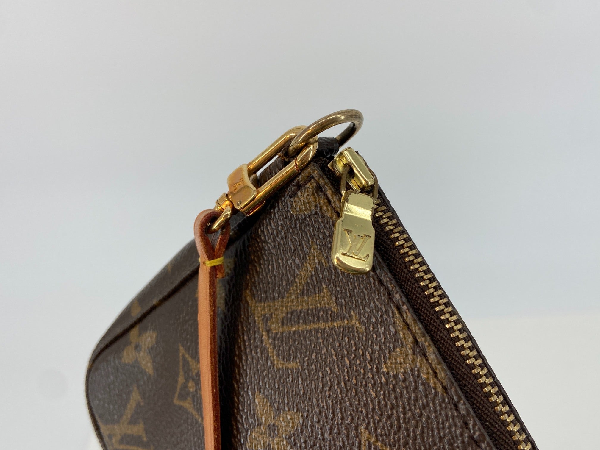 Louis Vuitton Pochette Accessoires Monogram Canvas incl. Dustbag