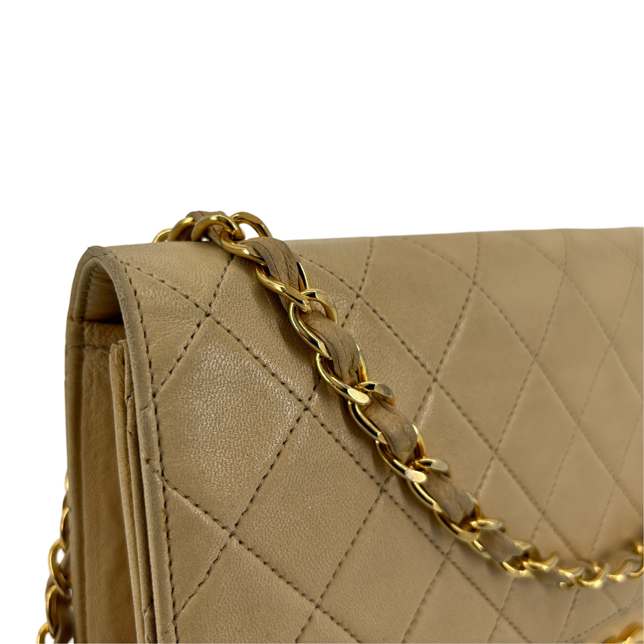 Chanel Single Flap Bag Push-Lock Beige Matelassé Leather incl. Dustbag