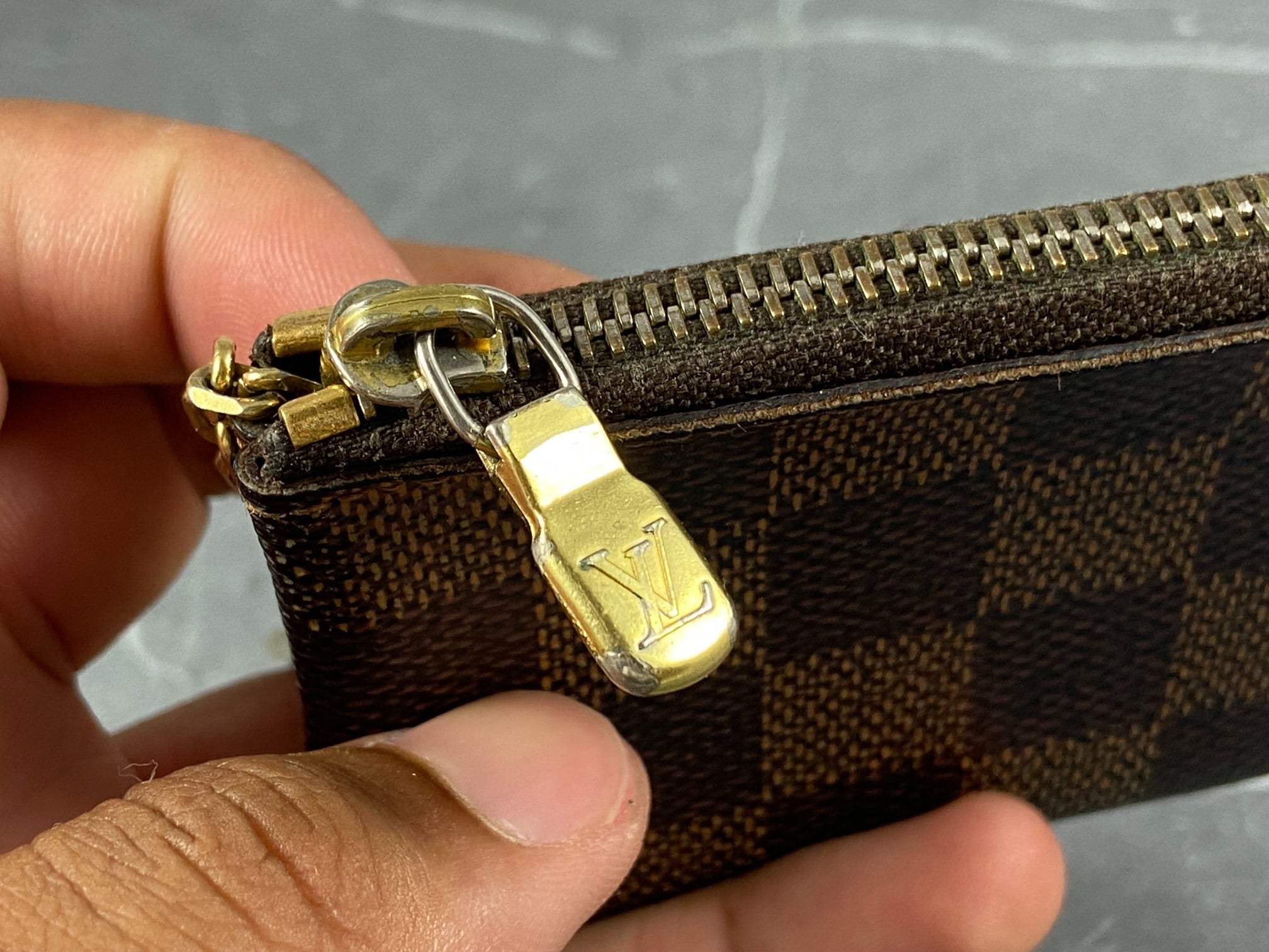 Louis Vuitton Pochette Cles Key Pouch Damier Ebene Canvas