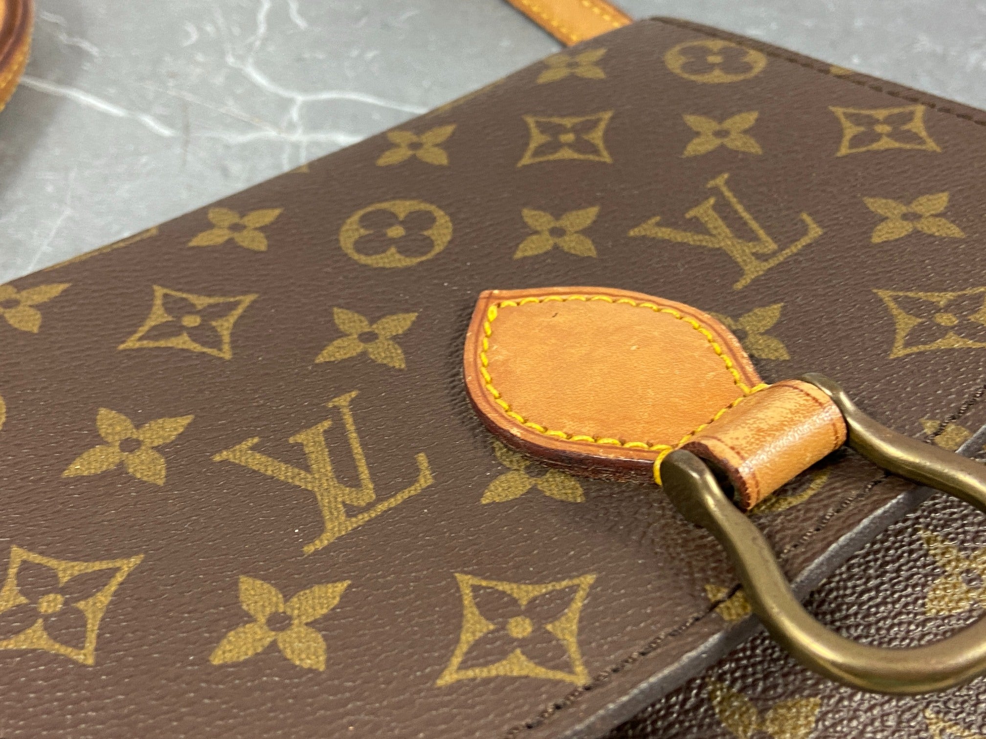 Louis Vuitton Saint Cloud PM Shoulder Bag Monogram Canvas