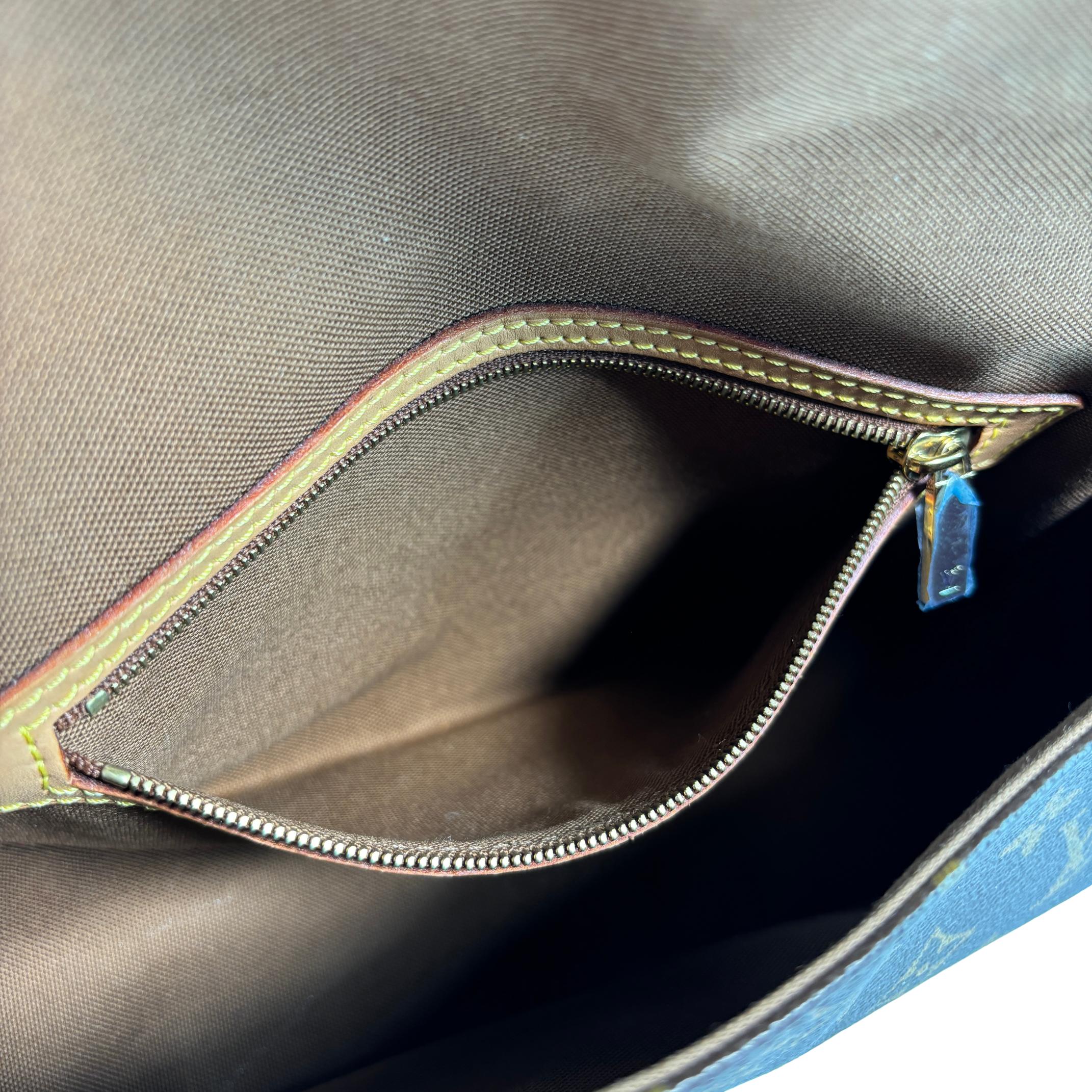 Louis Vuitton Looping PM Monogram Canvas