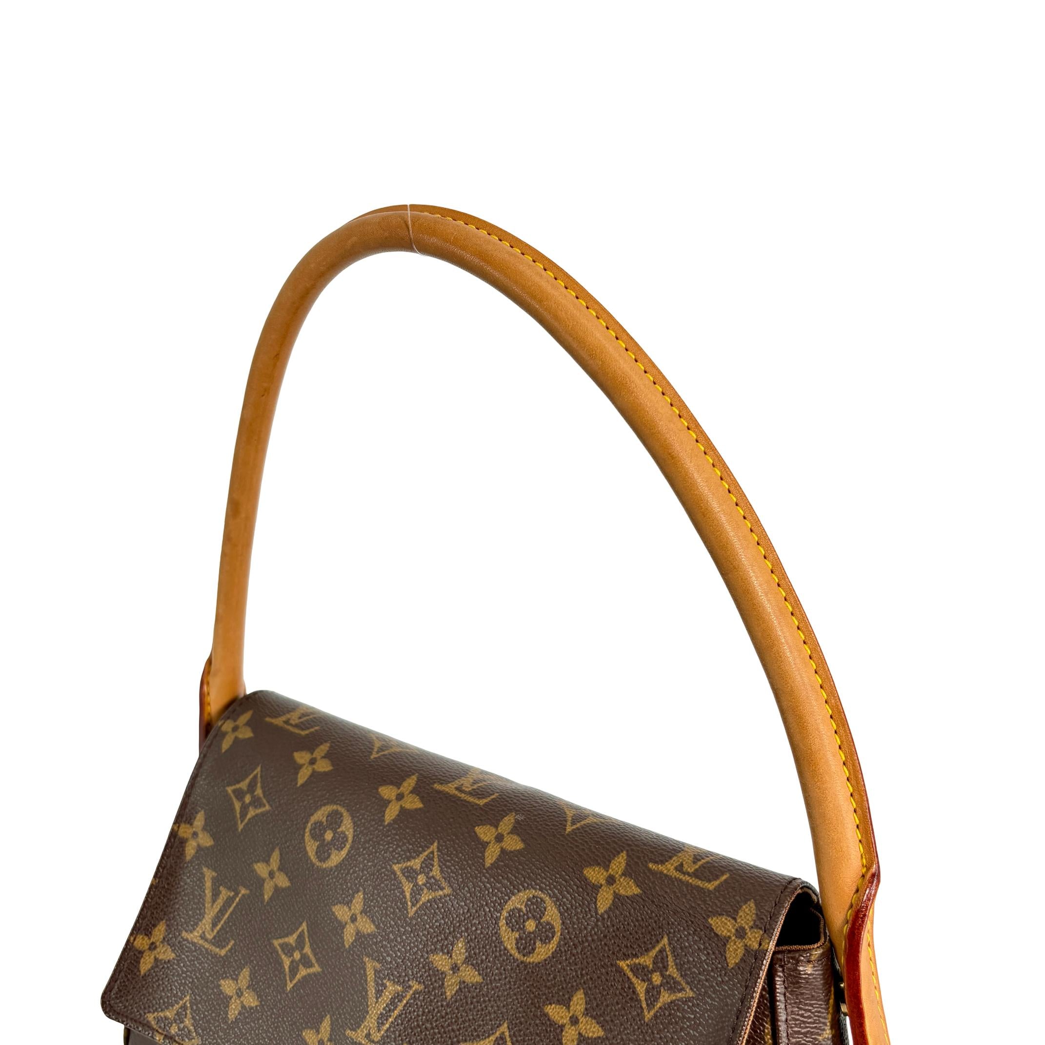Louis Vuitton Looping PM Monogram Canvas
