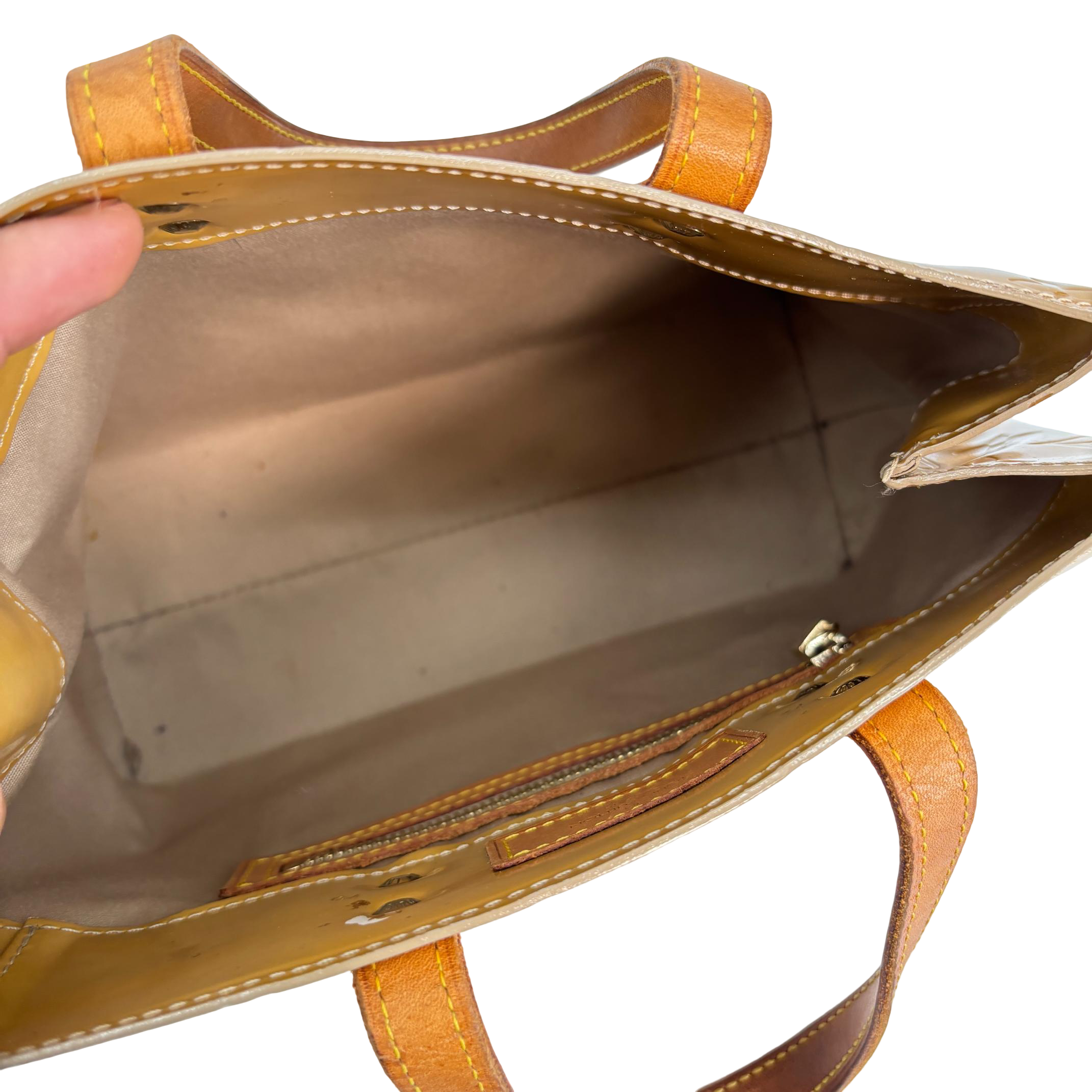 Louis Vuitton Reade PM Beige Vernis Leather