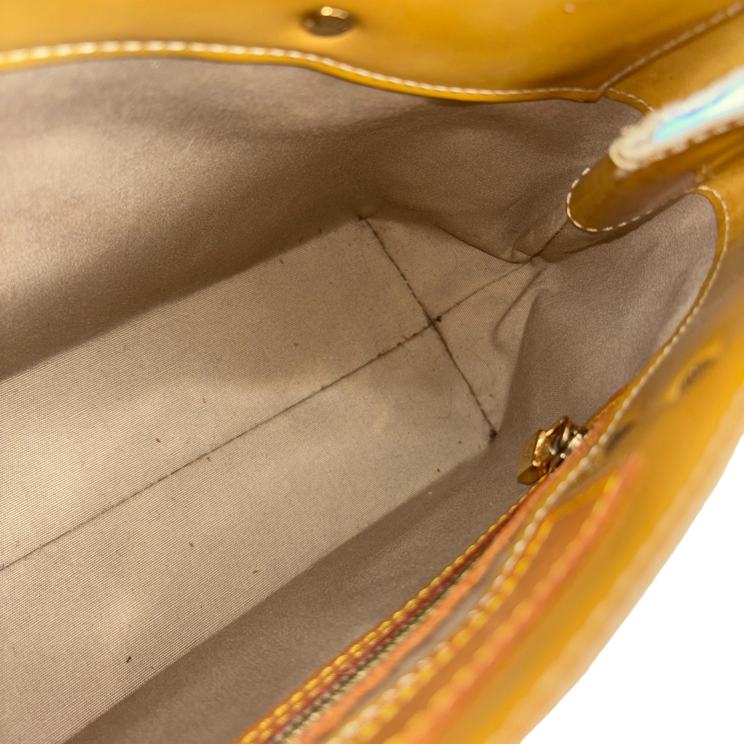 Louis Vuitton Reade PM Beige Vernis Leather