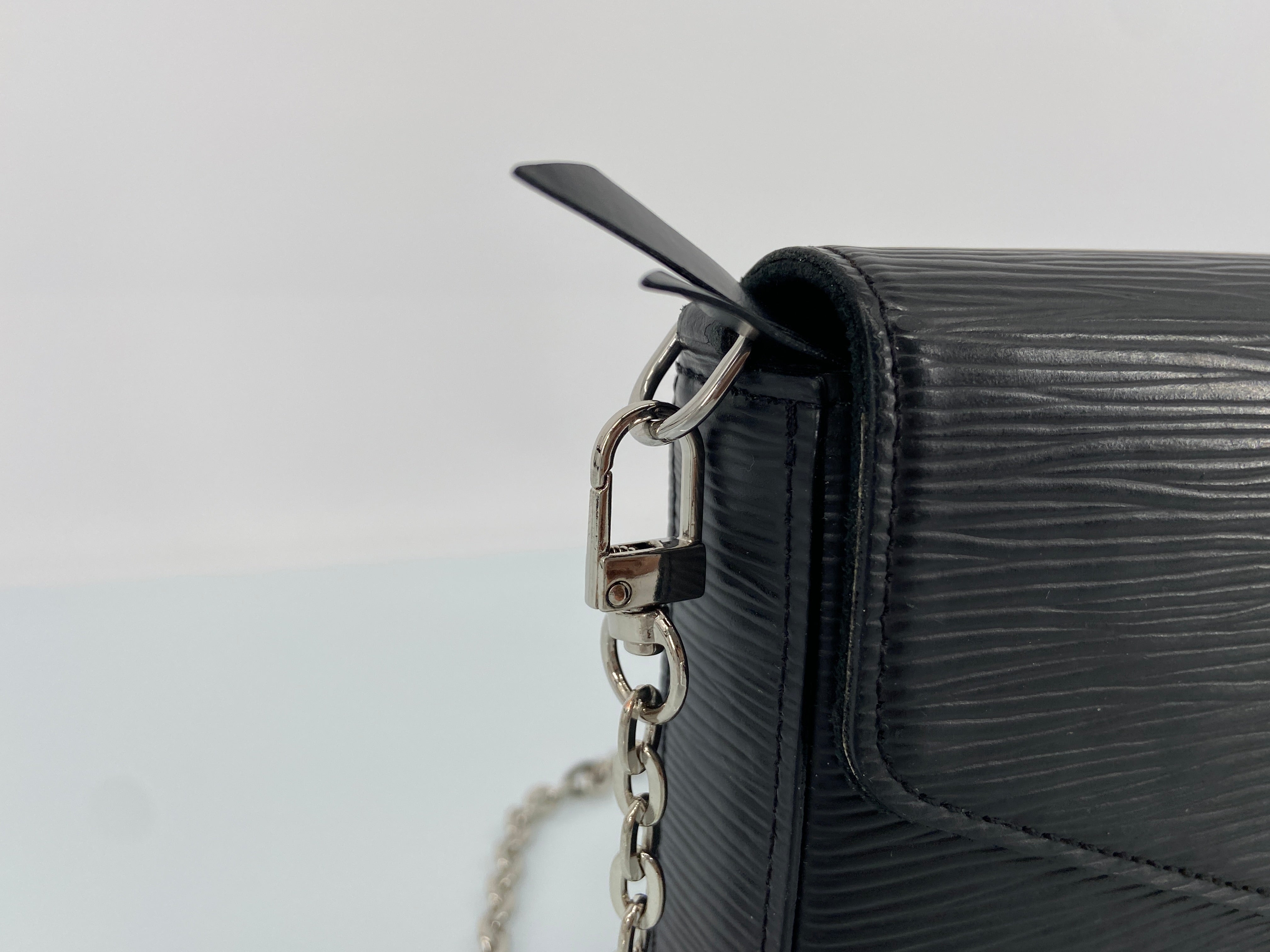 Louis Vuitton Félicie Pochette Black Epi Leather incl. Dustbag