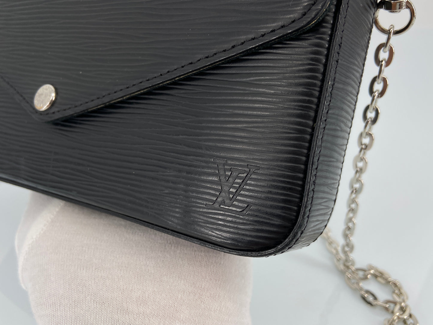Louis Vuitton Félicie Pochette Black Epi Leather incl. Dustbag