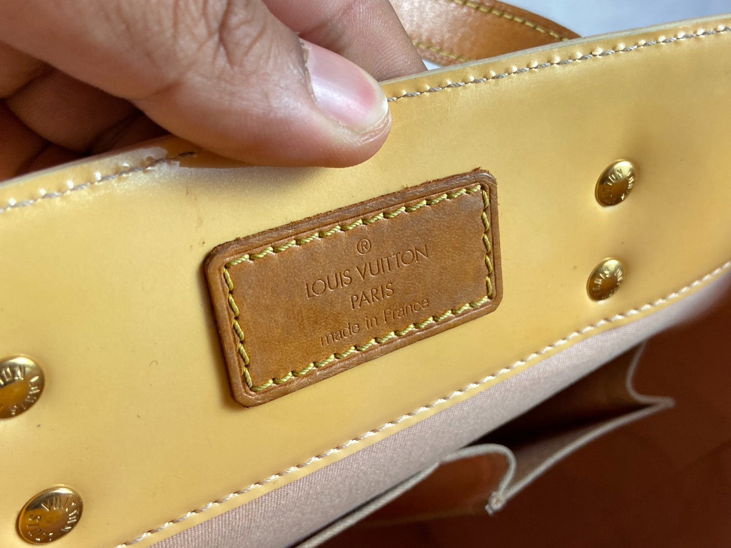 Louis Vuitton Reade MM Beige Vernis Leather