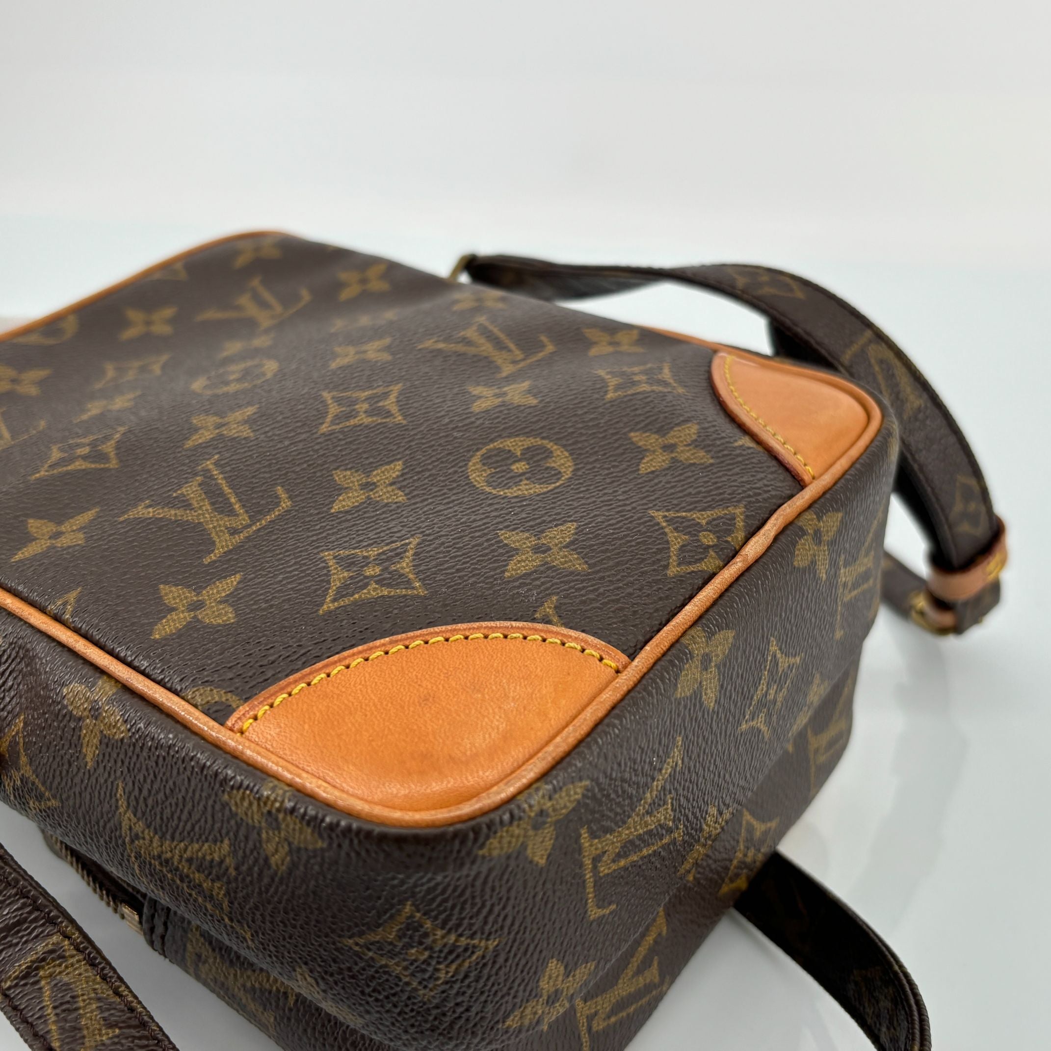 Louis Vuitton Amazone Shoulder Bag Monogram Canvas