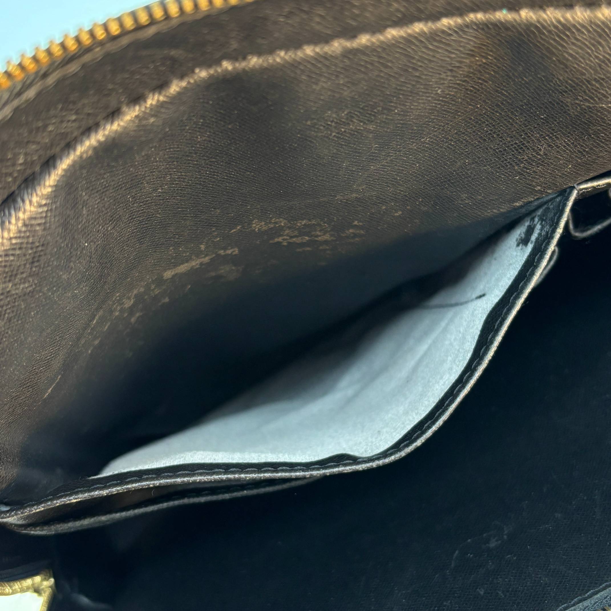 Louis Vuitton Porte Documents Voyage Black Epi Leather