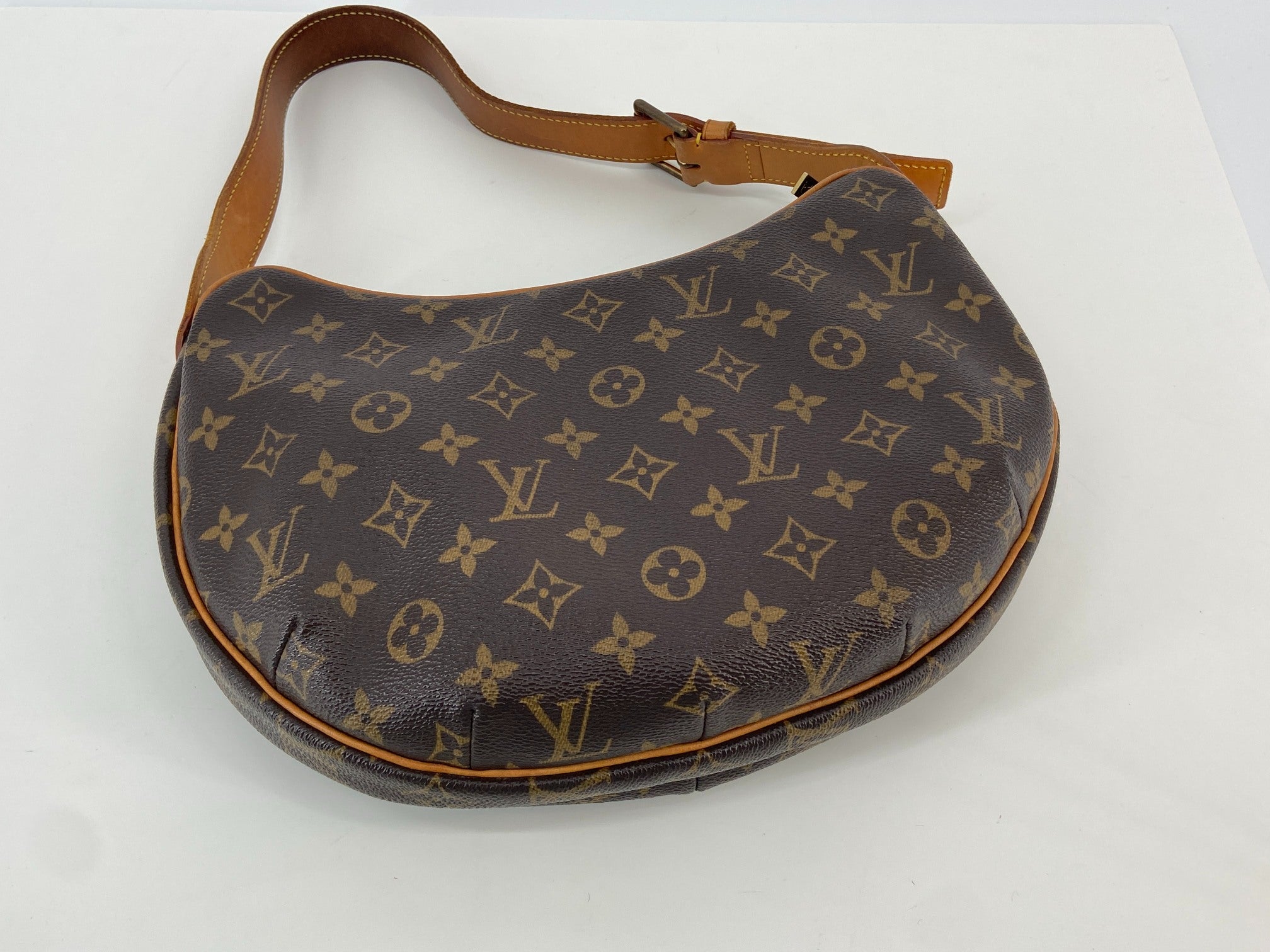 Louis Vuitton Croissant MM Hobo Bag Monogram Canvas incl. Dustbag