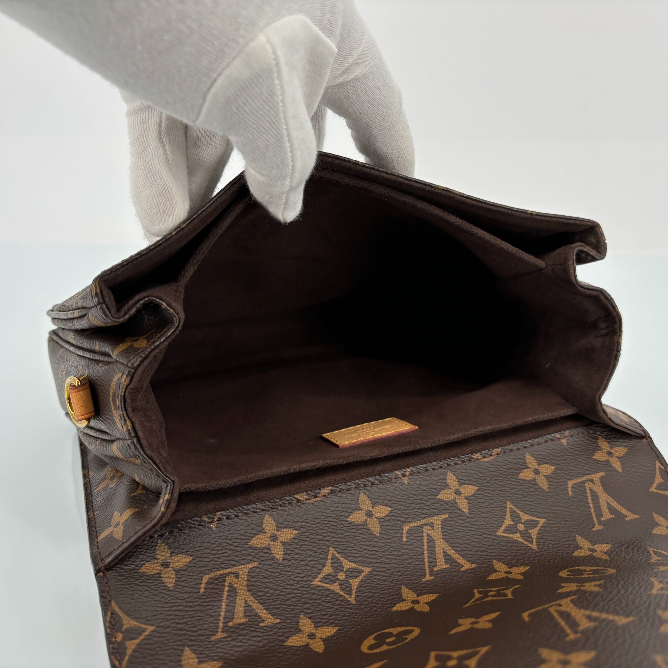 Louis Vuitton Pochette Métis Monogram Canvas incl. Dustbag