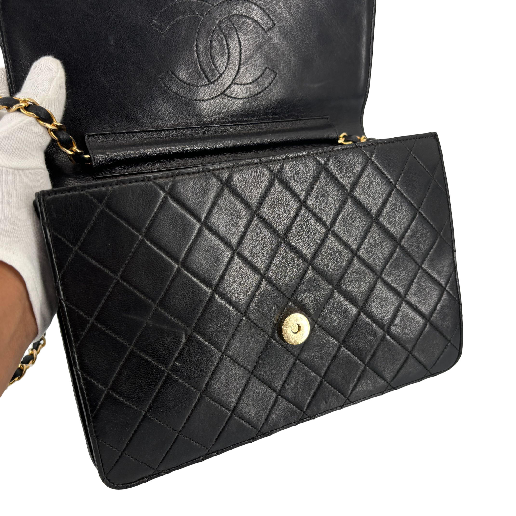 Chanel Single Flap Bag Push-Lock Black Matelassé Leather