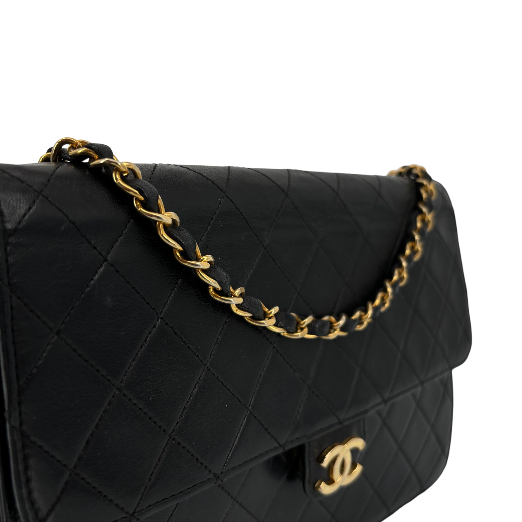 Chanel Single Flap Bag Push-Lock Black Matelassé Leather