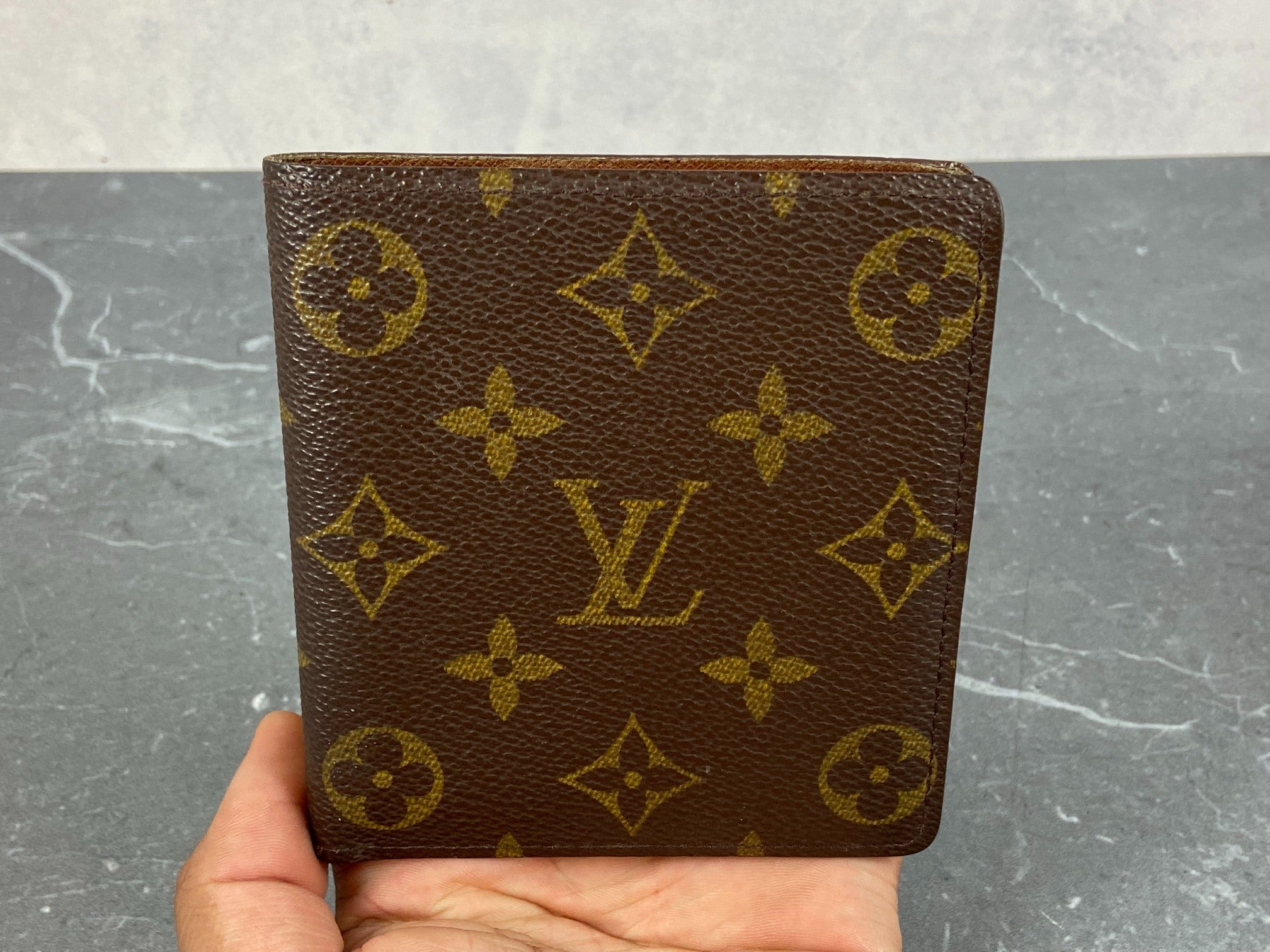 Louis Vuitton Porte-Billets 10 Card Wallet Monogram Canvas