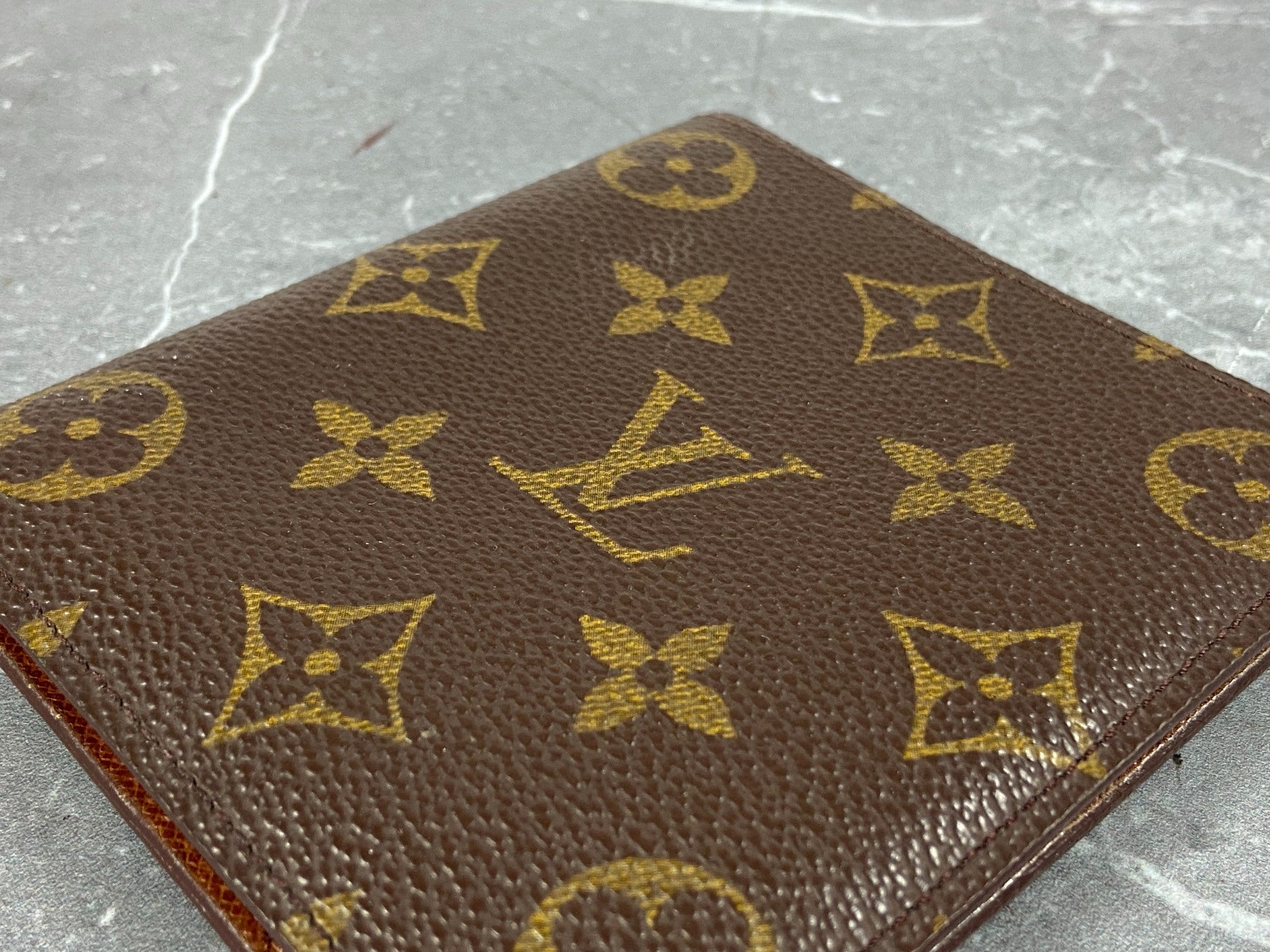 Louis Vuitton Porte-Billets 10 Card Wallet Monogram Canvas