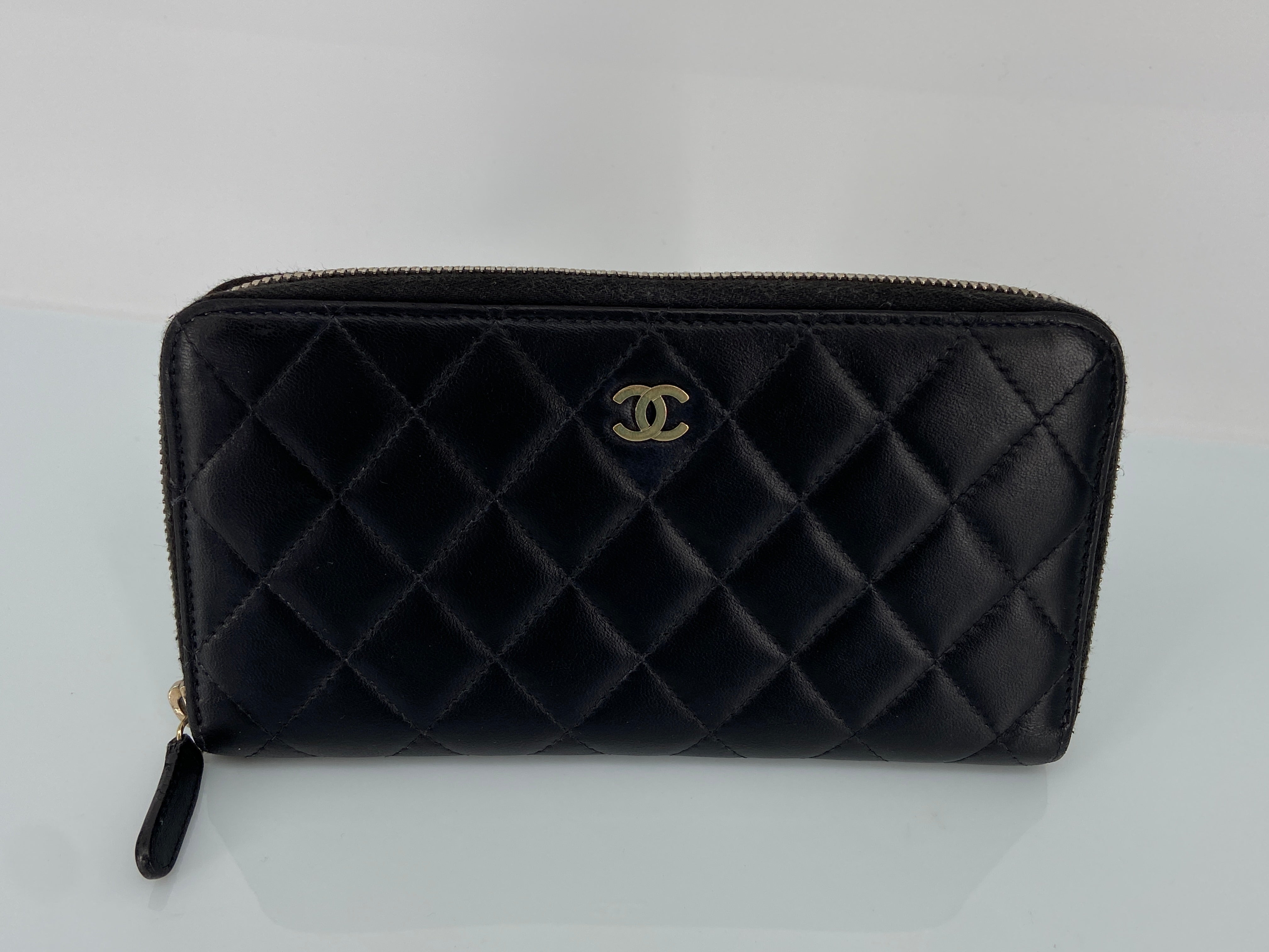 Chanel CC Zippy Wallet Black Quilted Leather