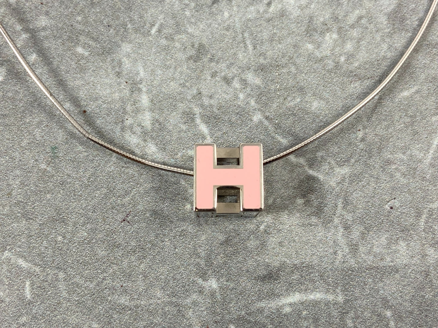 Hermès Cage d'H Necklace Silver / Pink incl. Box