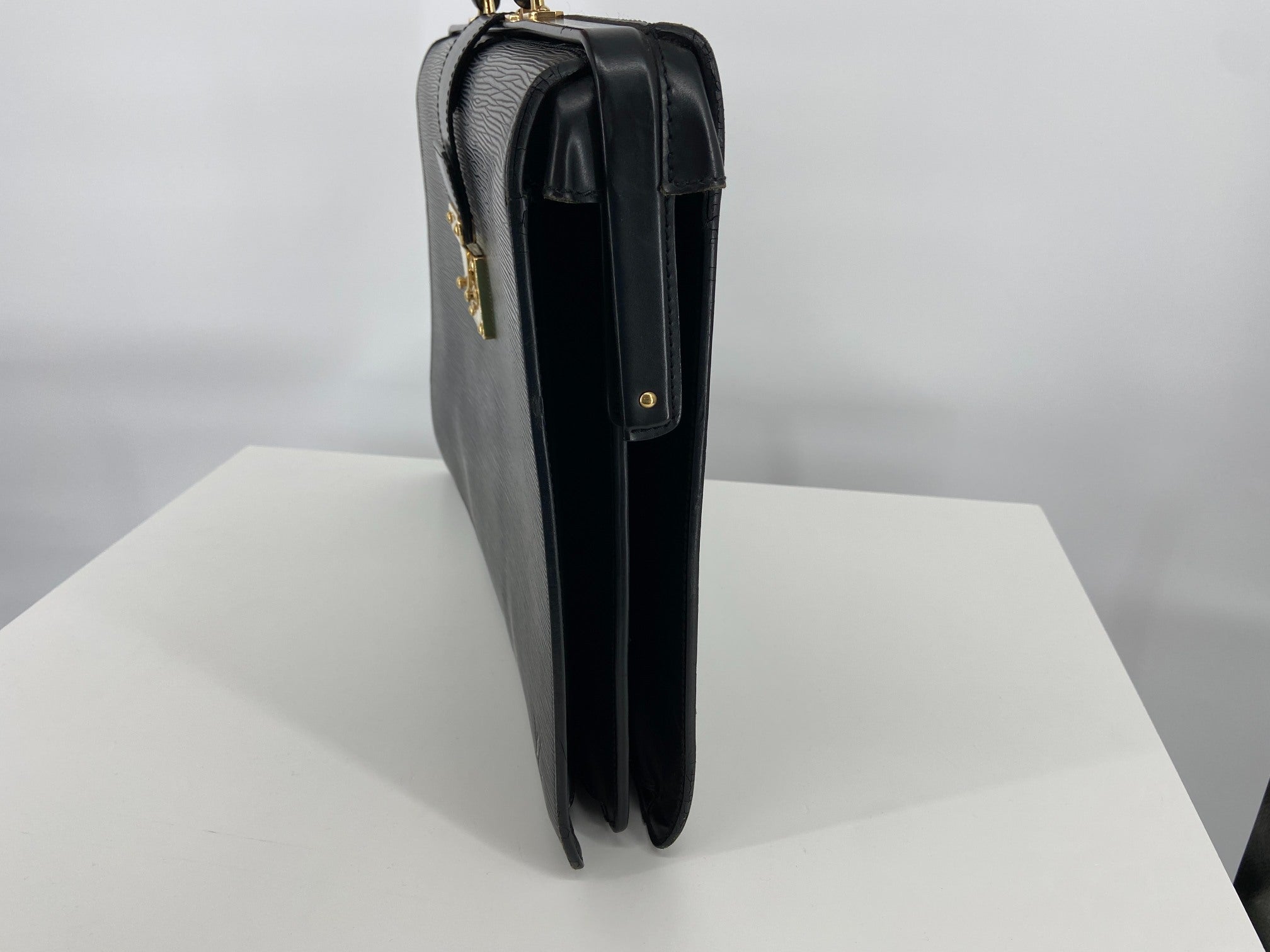 Louis Vuitton Porte Documents Serviette Fermoir Black Epi Leather