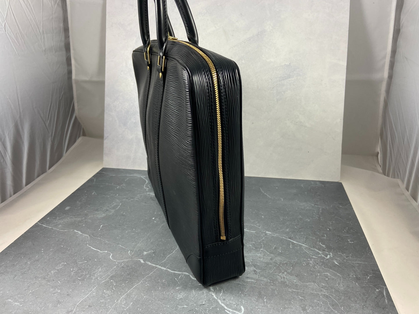 Louis Vuitton Porte Documents Voyage Black Epi Leather