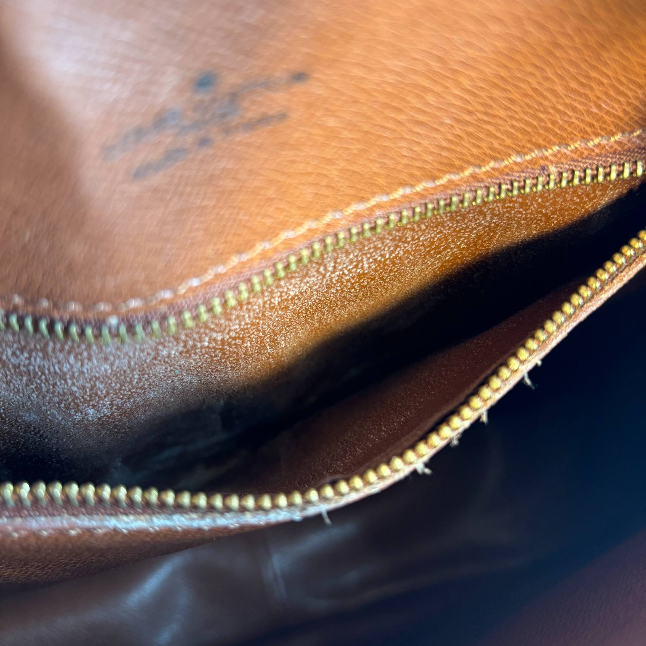 Louis Vuitton Saint Cloud GM Shoulder Bag Monogram Canvas