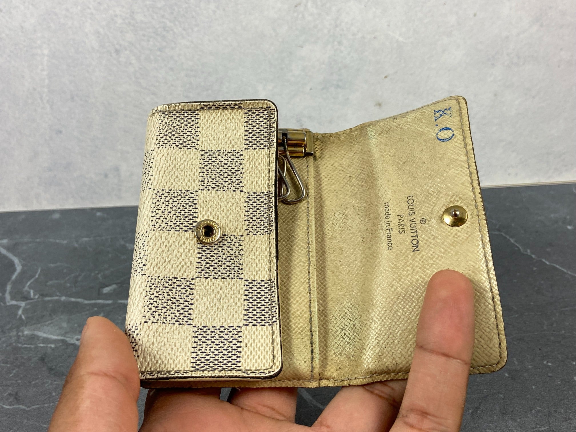 Louis Vuitton 6 Key Holder Damier Azur Canvas