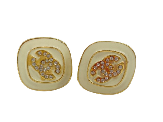 Chanel Clip on CC earrings cream / gold