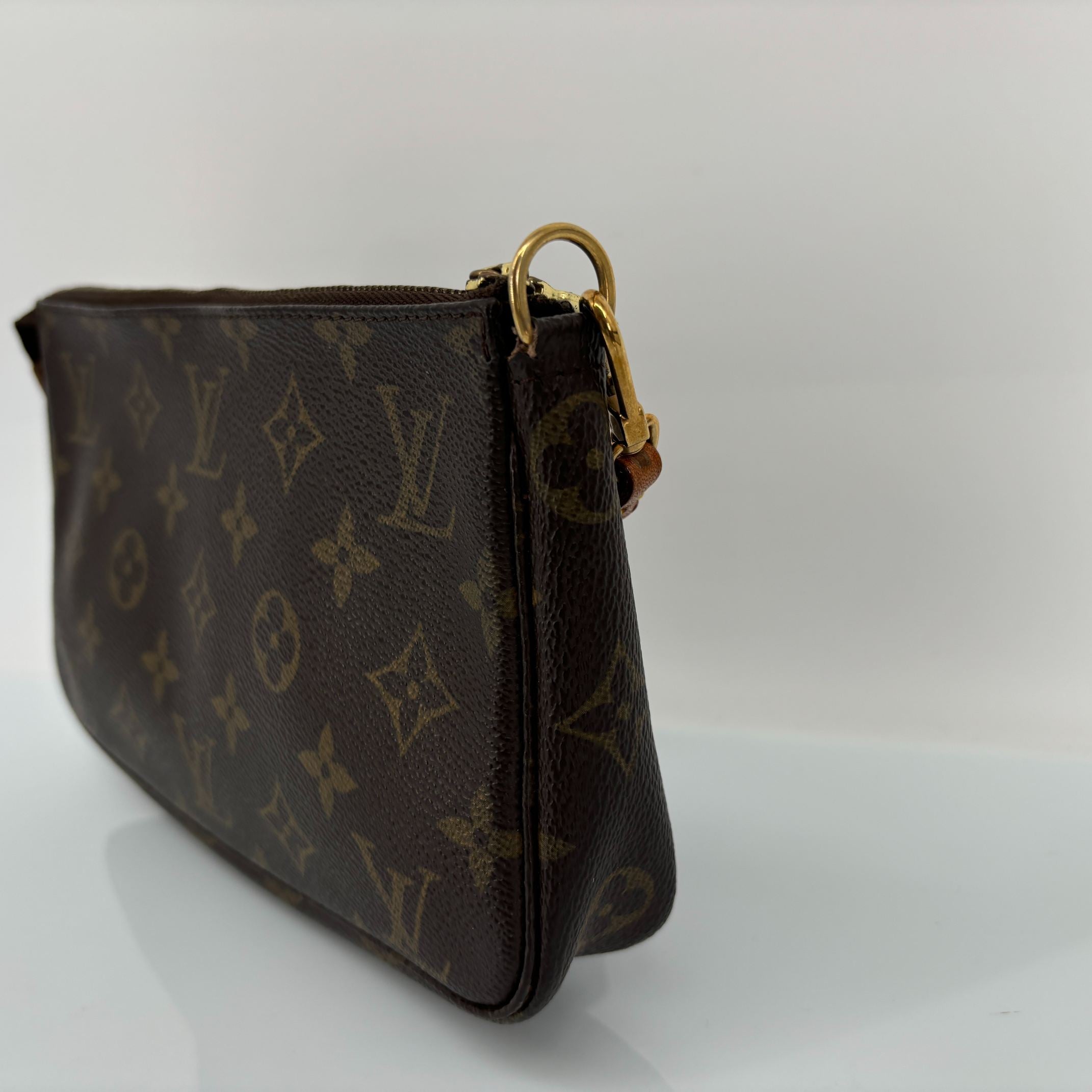 Louis Vuitton Pochette Accessoires Monogram Canvas incl. Dustbag