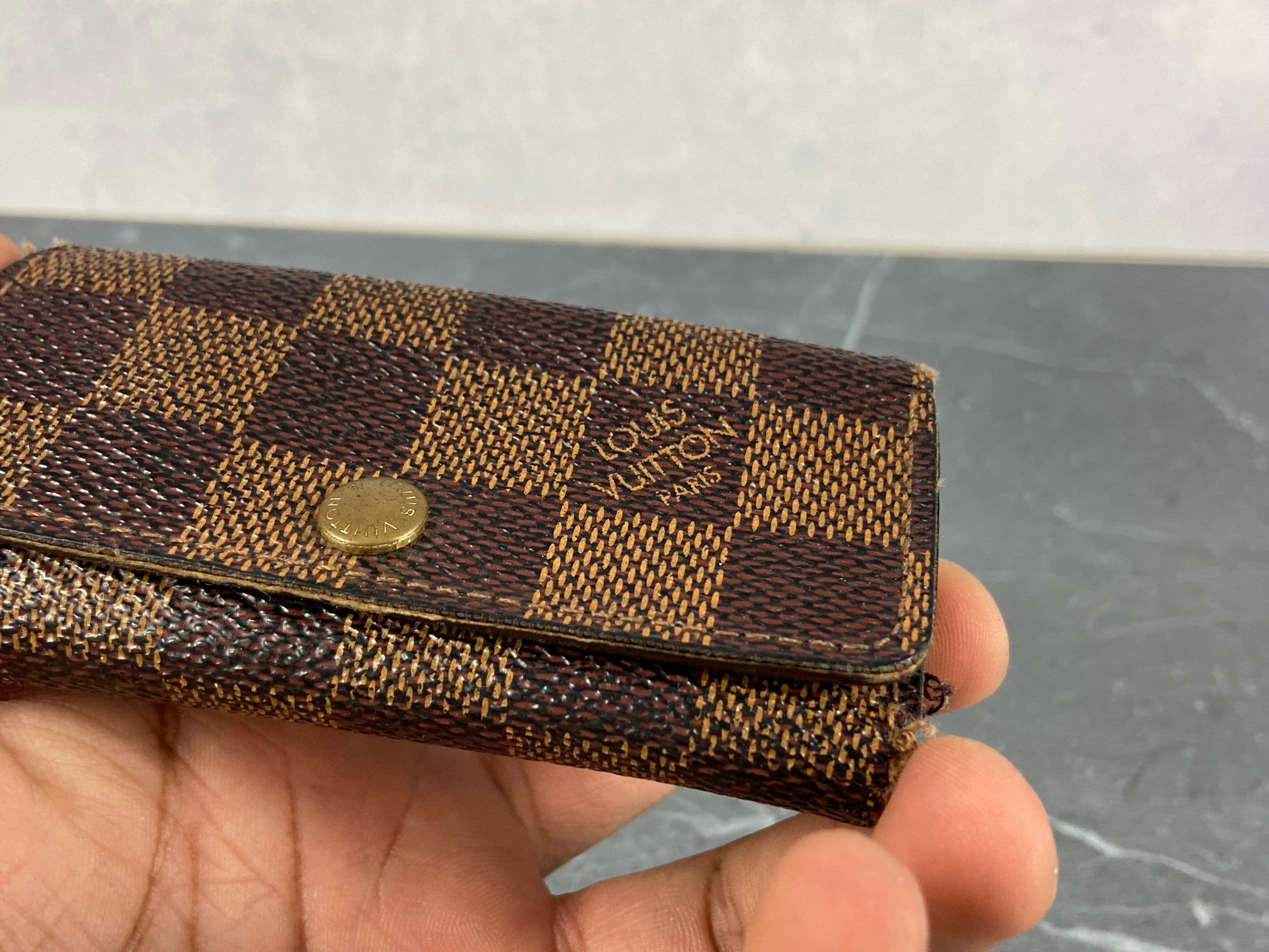 Louis Vuitton 6 Key Holder Damier Ebene Canvas