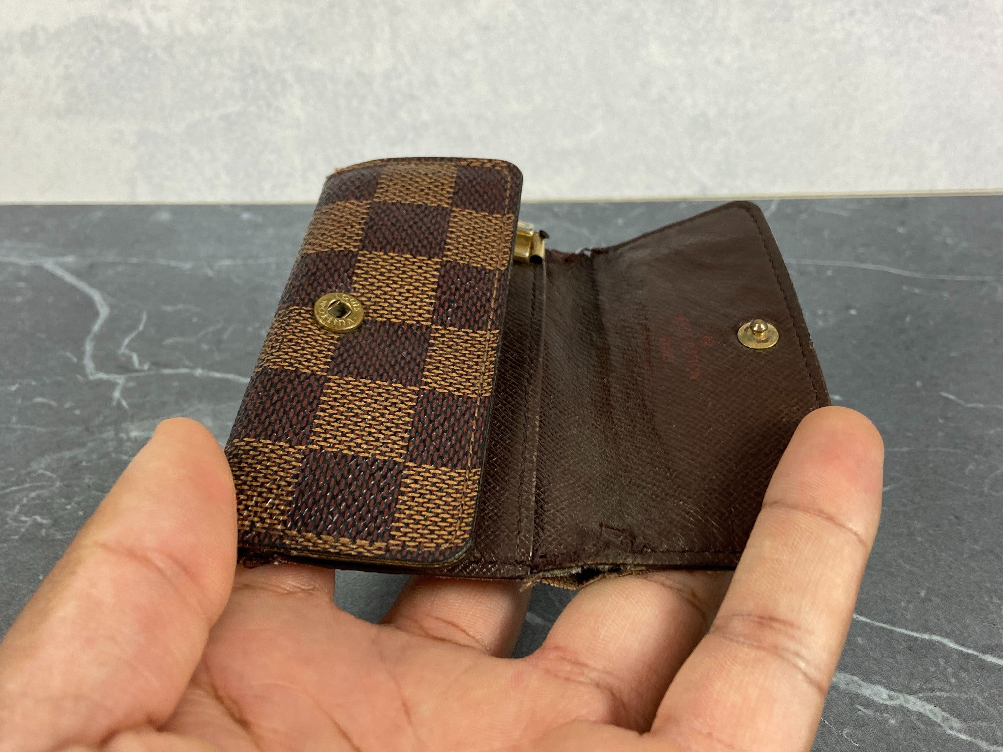 Louis Vuitton 6 Key Holder Damier Ebene Canvas