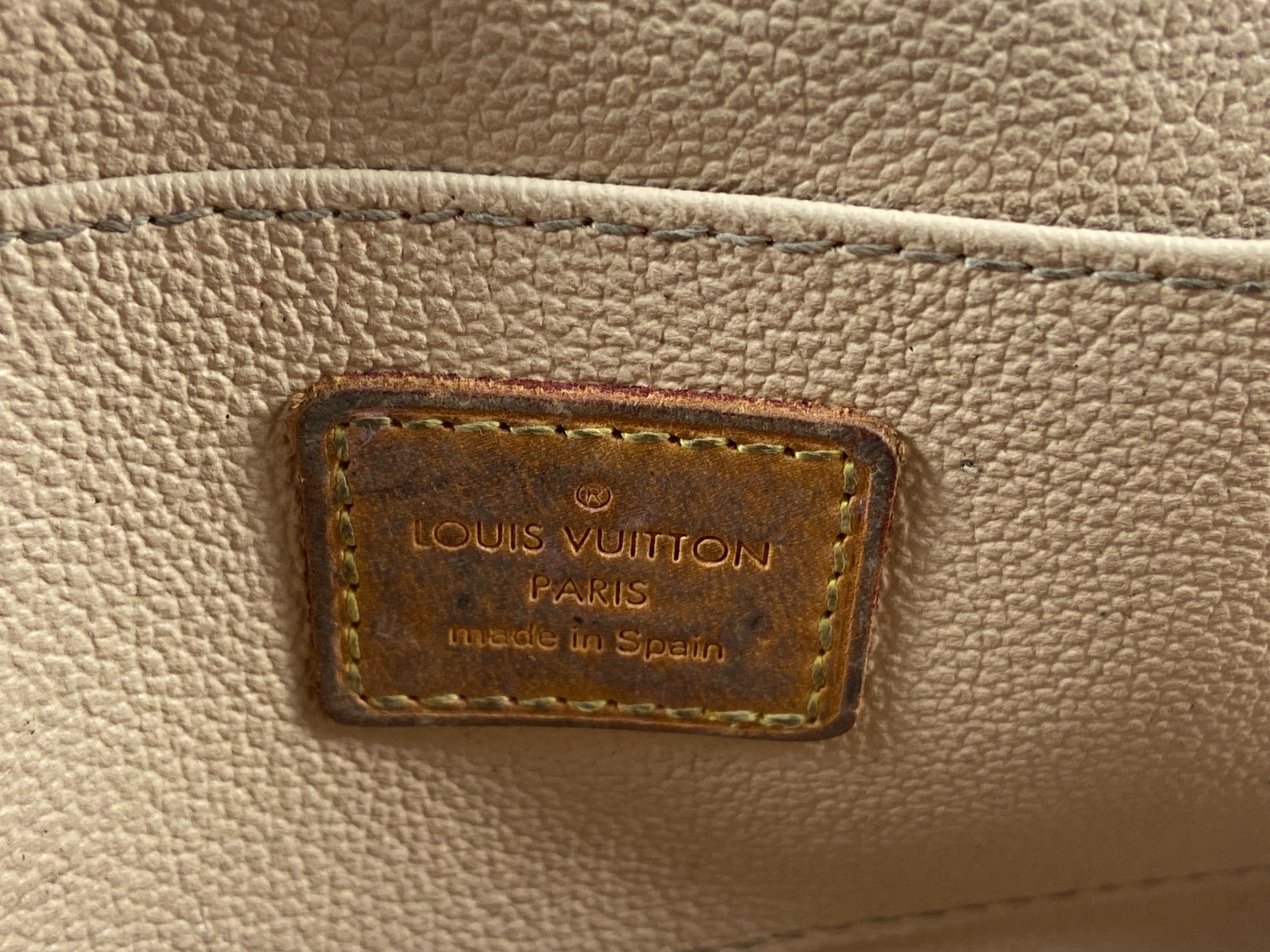 Louis Vuitton Pochette Cosmeticique Monogram Canvas 