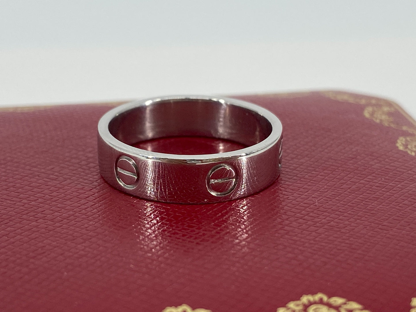 Cartier Love Ring Platinum Size 59 incl. Box