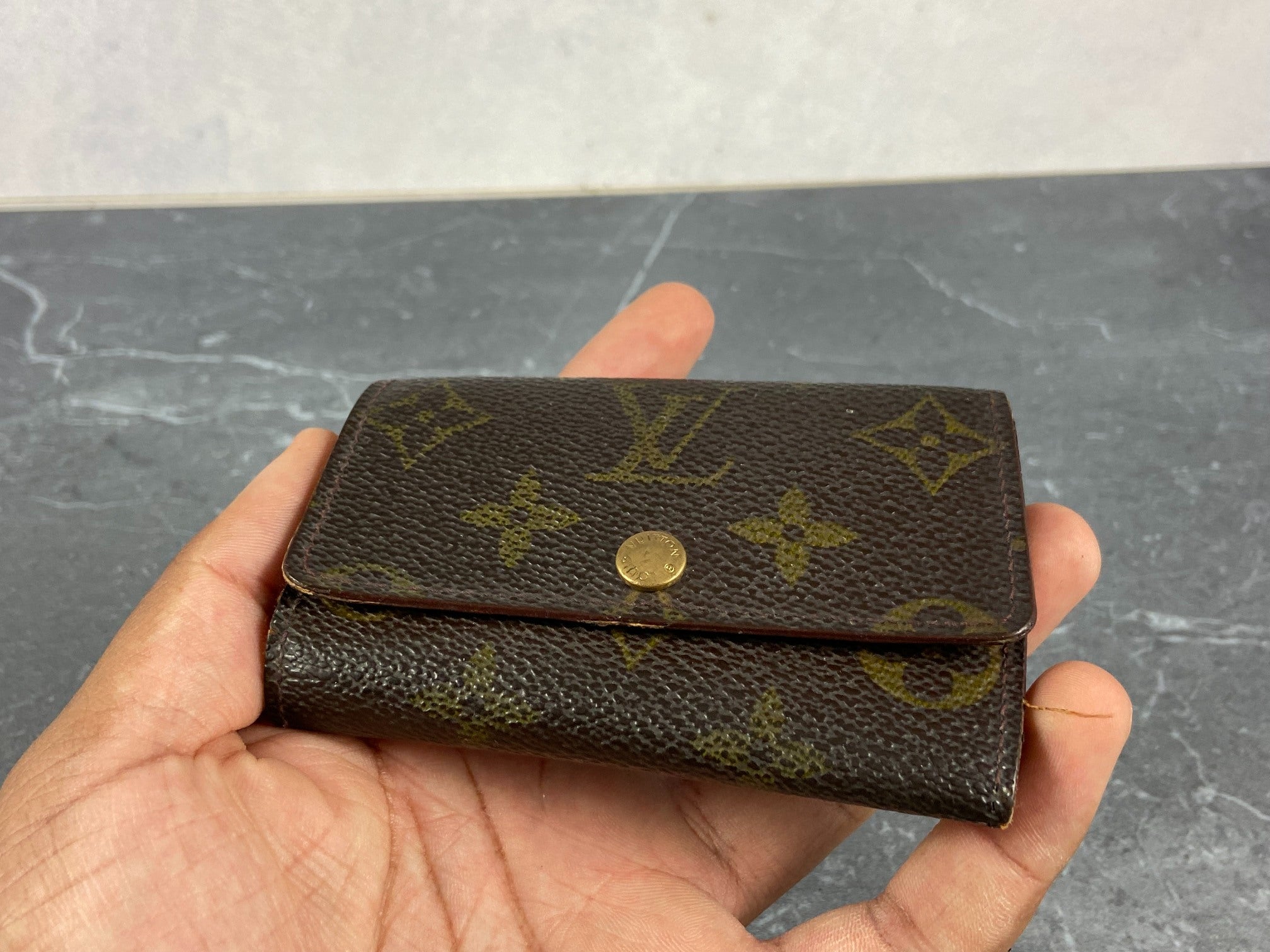 Louis Vuitton 6 Key Holder Monogram Canvas